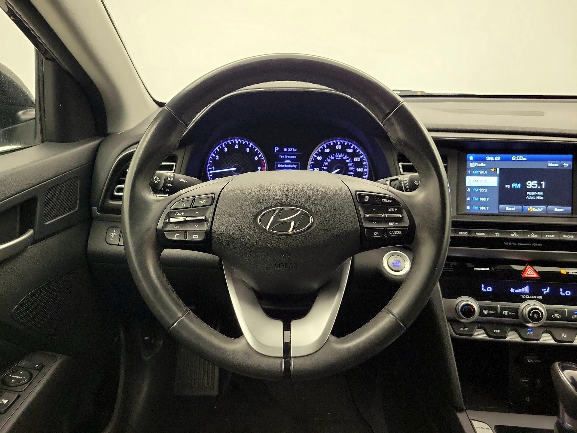 Thumbnail: 2020 Hyundai Elantra - 10