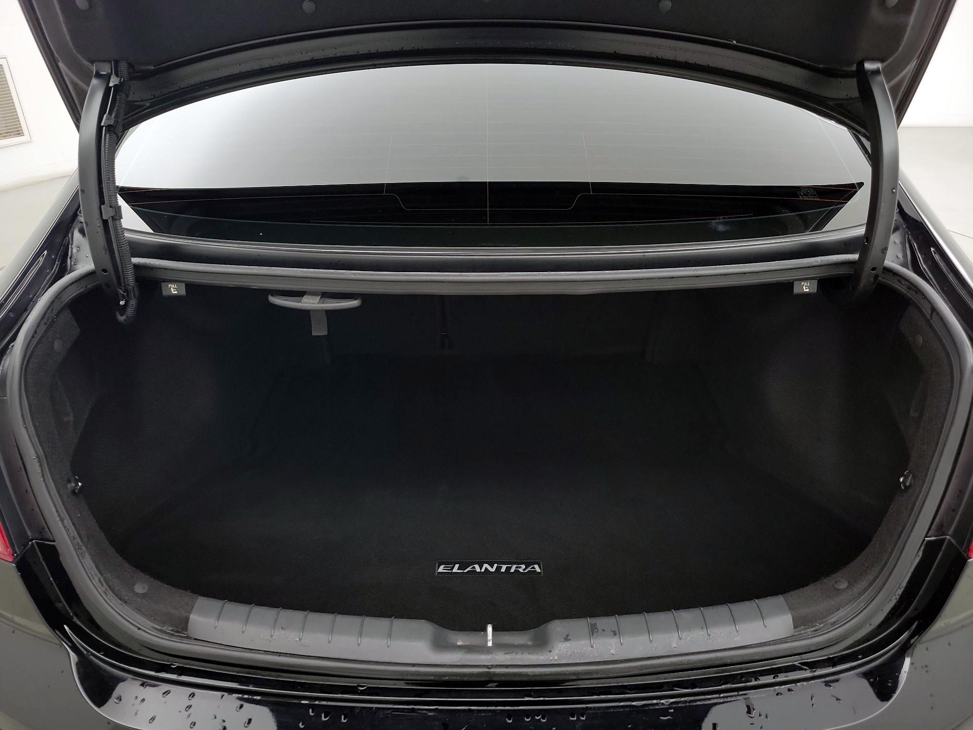 Thumbnail: 2020 Hyundai Elantra - 20