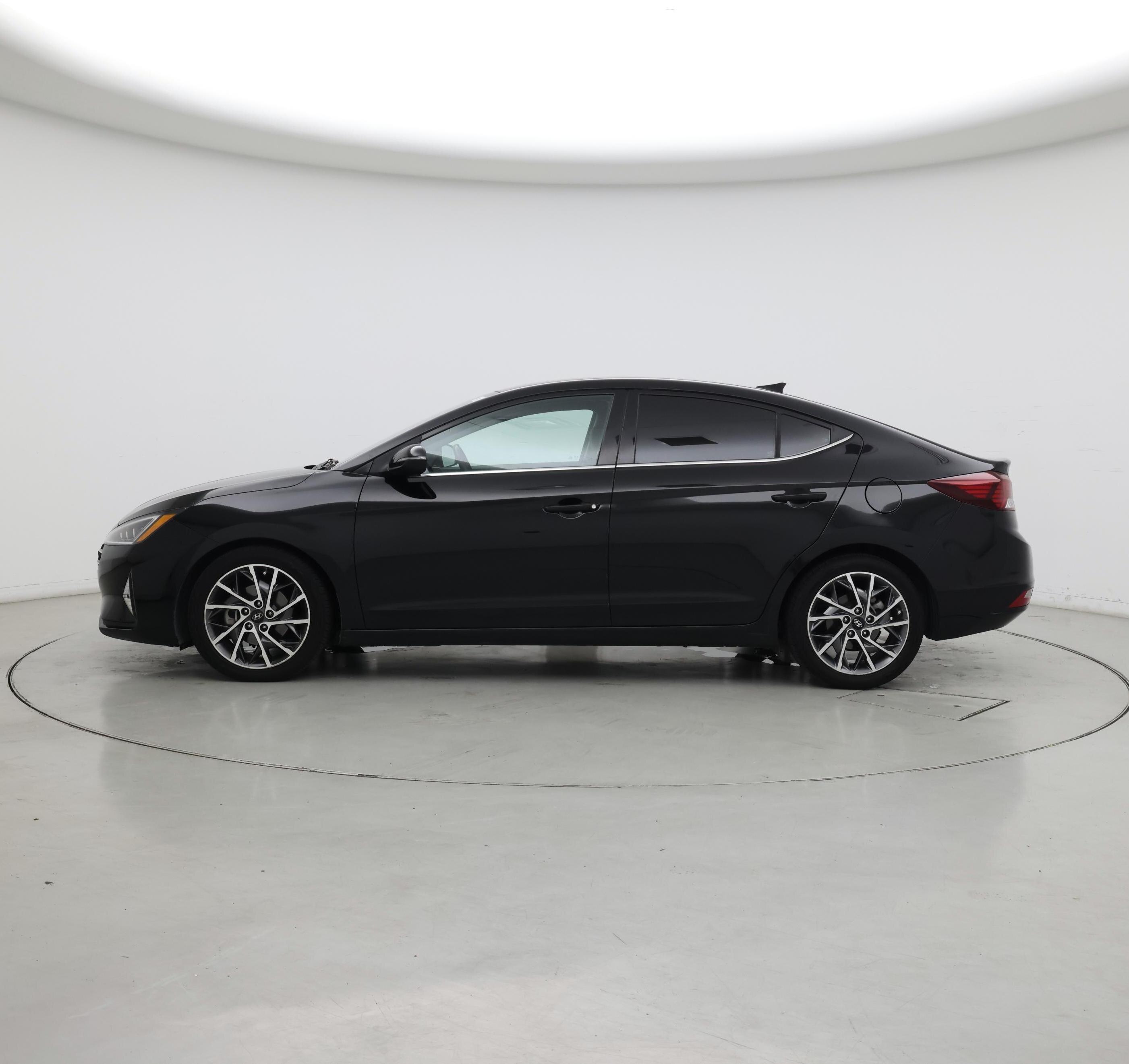 Thumbnail: 2020 Hyundai Elantra - 3