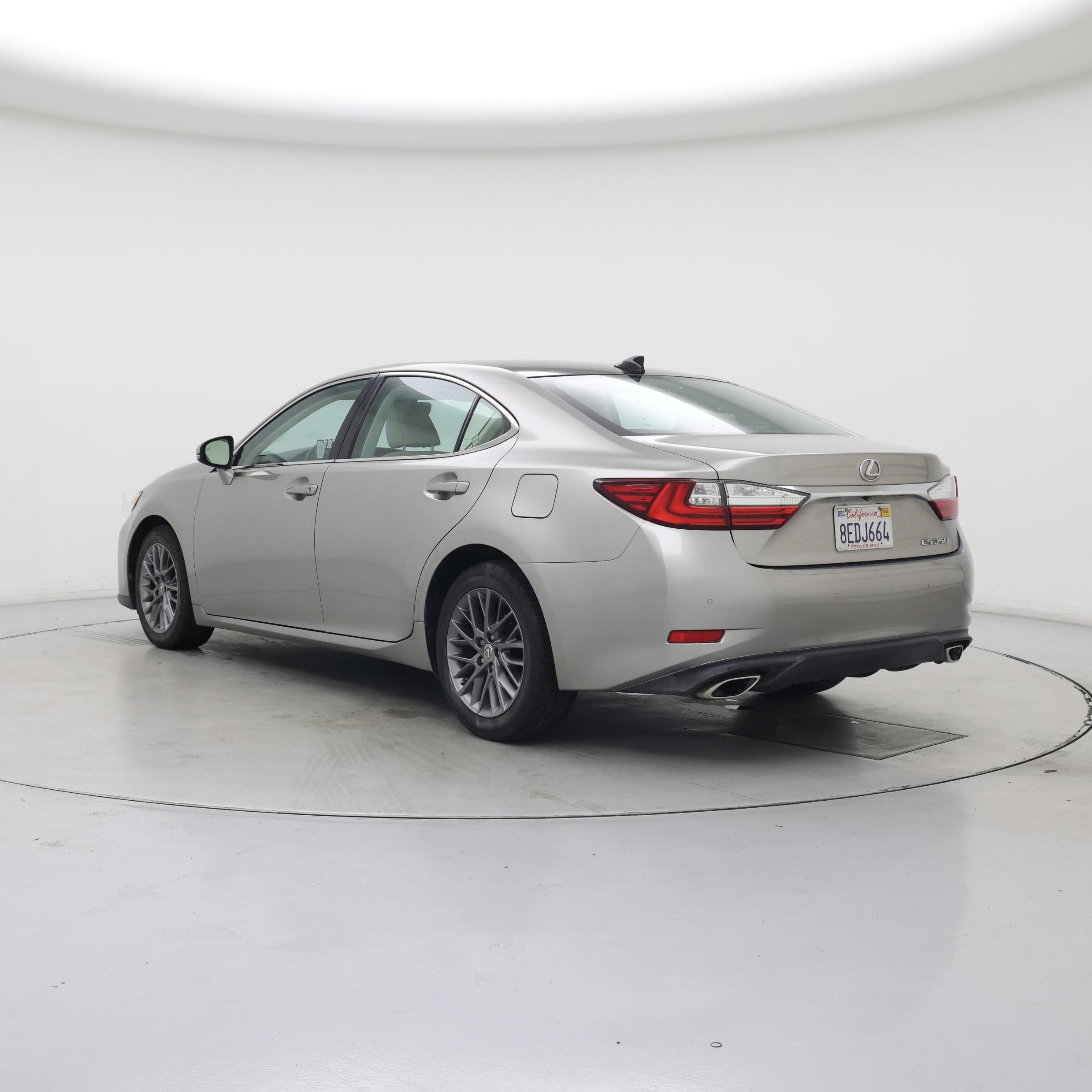 Thumbnail: 2018 Lexus ES - 2