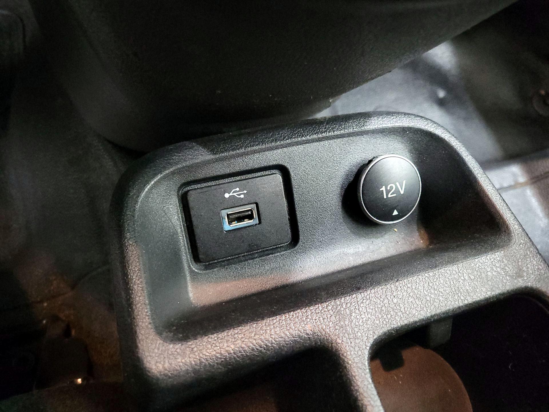 Thumbnail: 2019 Ford Transit Series - 18