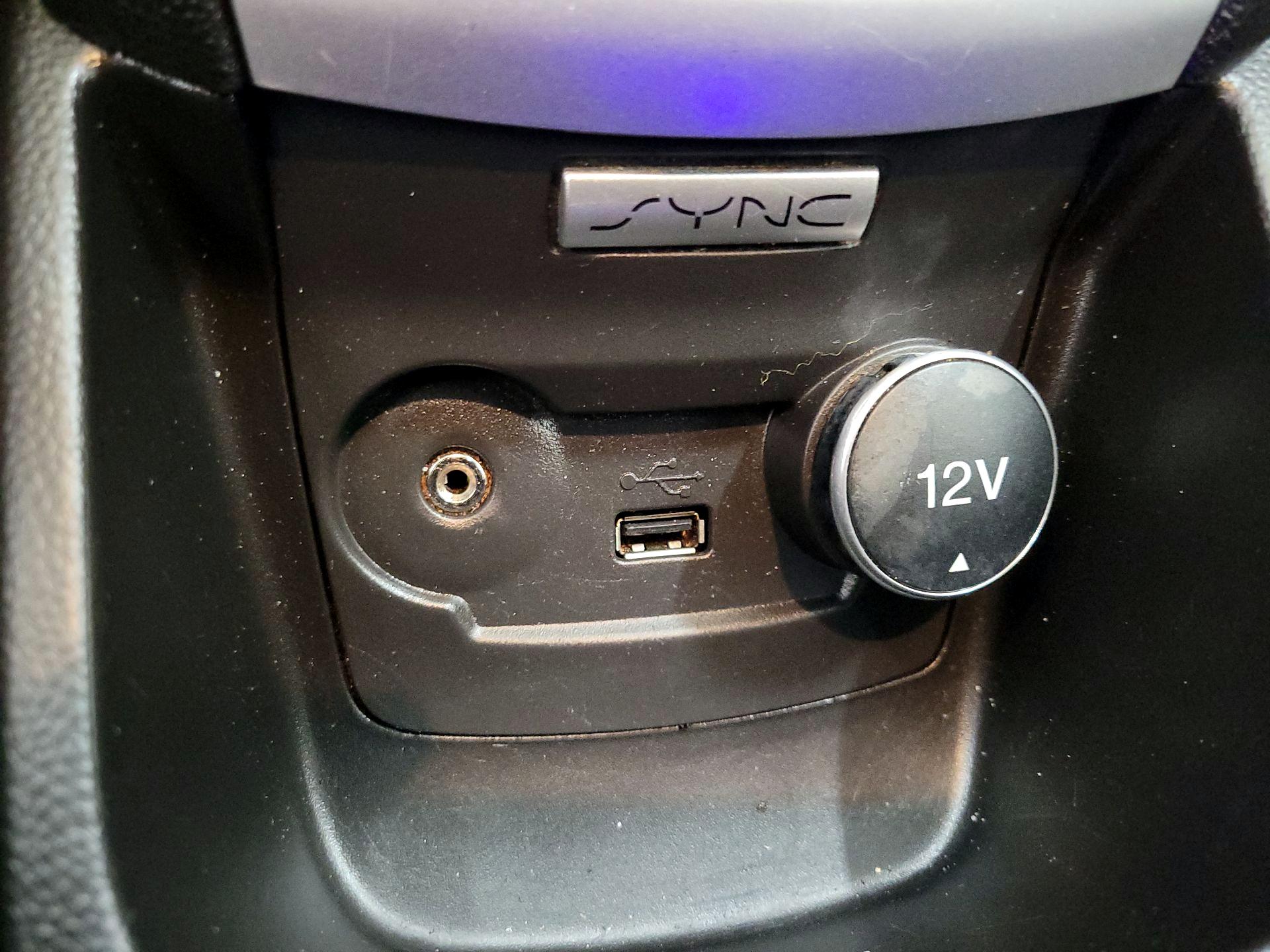 Thumbnail: 2016 Ford Fiesta - 17