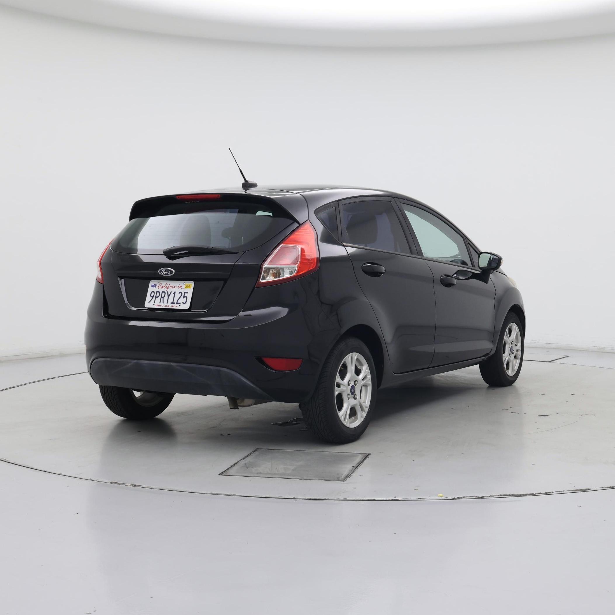 Thumbnail: 2016 Ford Fiesta - 8