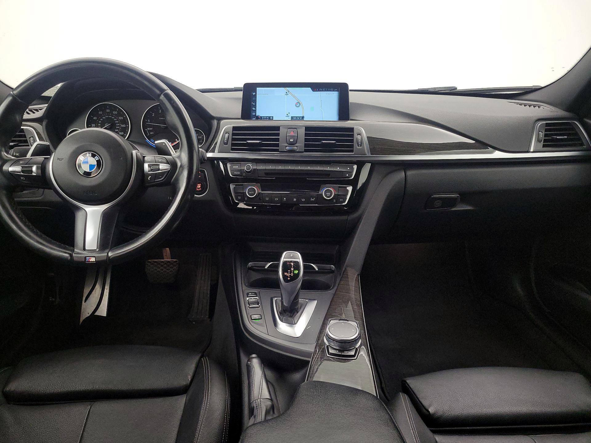 Thumbnail: 2017 BMW 3 Series - 9