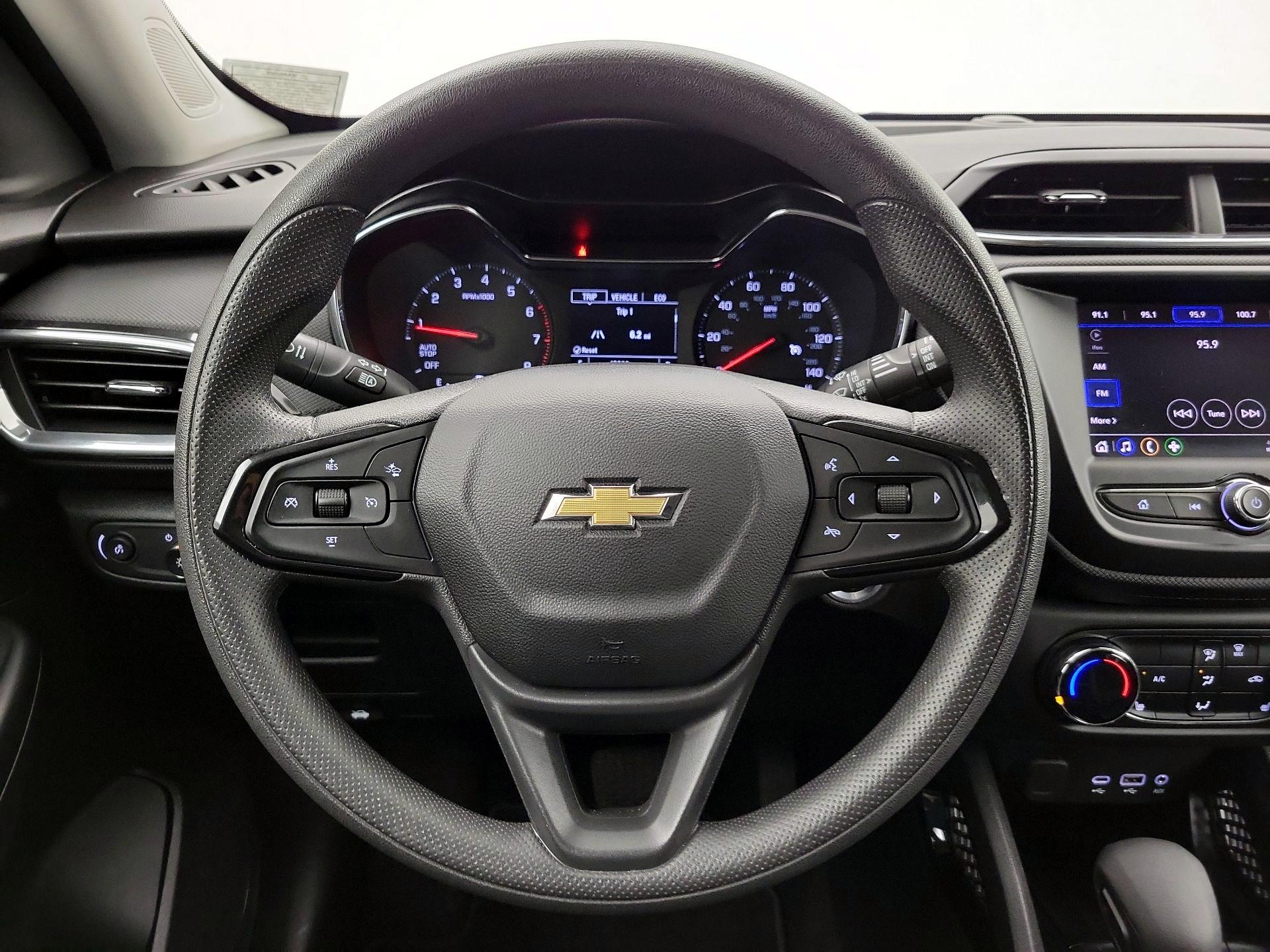 Thumbnail: 2023 Chevrolet TrailBlazer - 10