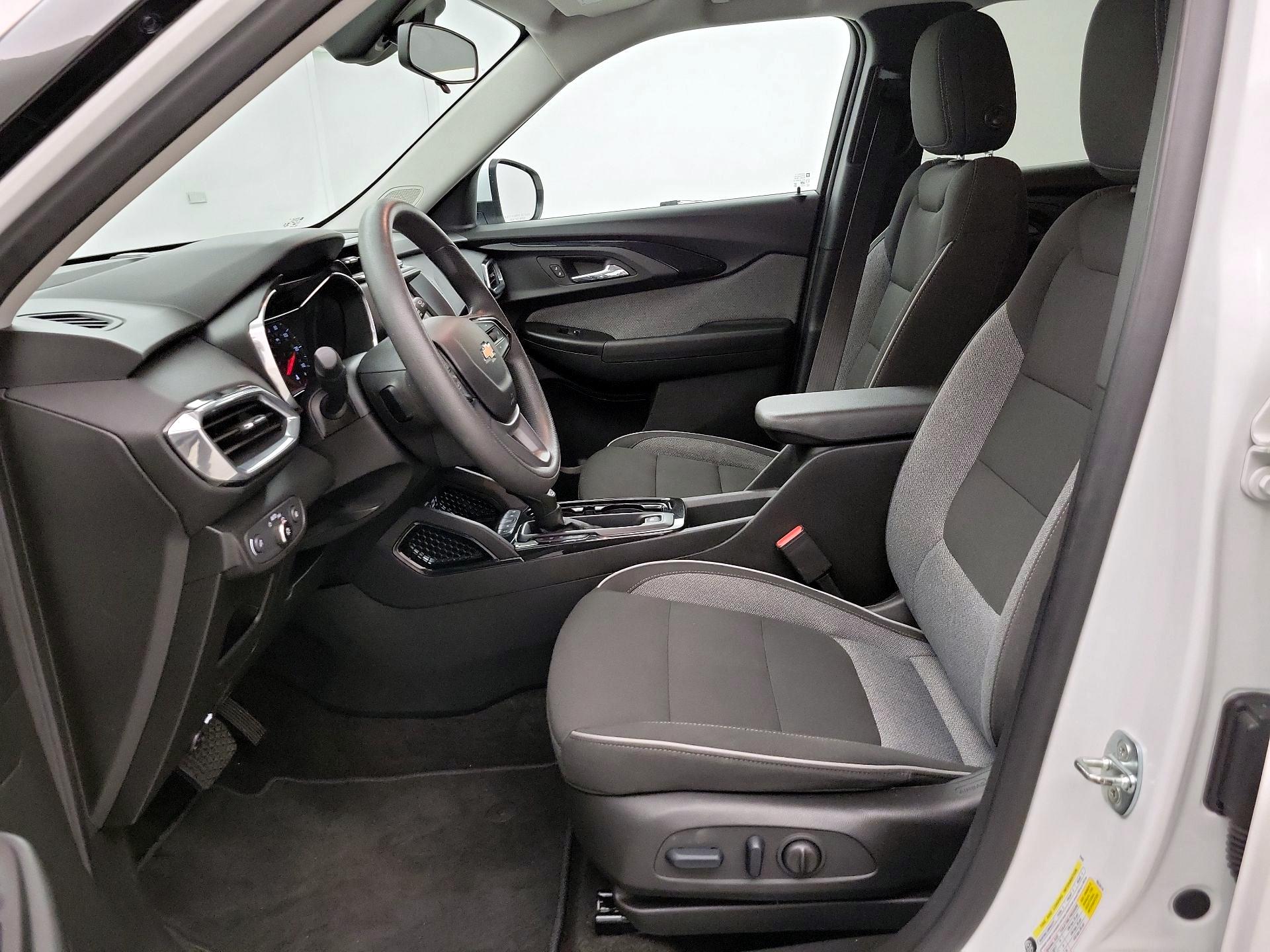 Thumbnail: 2023 Chevrolet TrailBlazer - 11