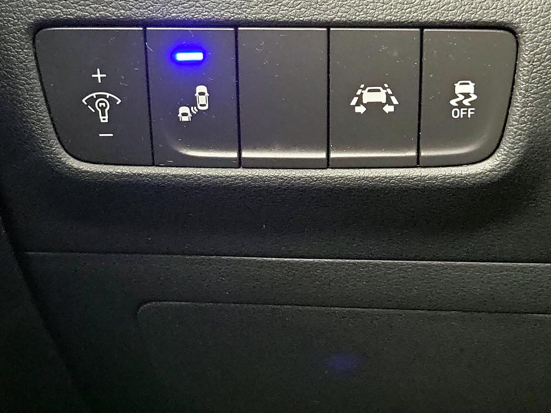 Thumbnail: 2021 Hyundai Kona - 13