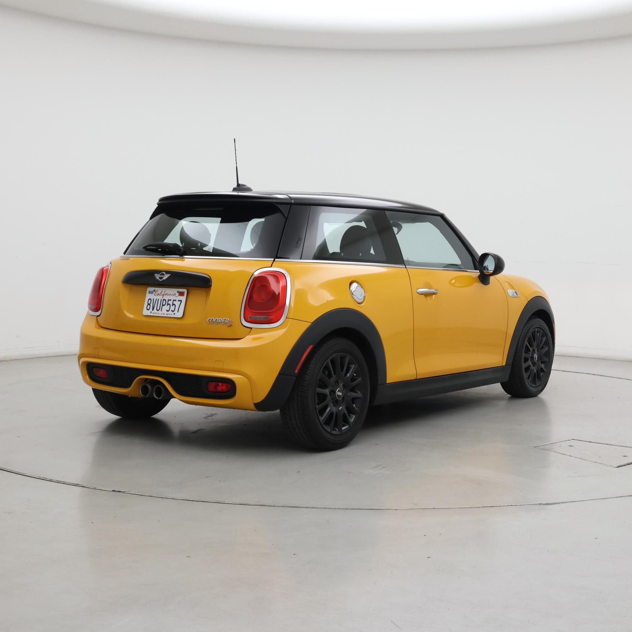 Thumbnail: 2015 MINI Cooper Hardtop - 8