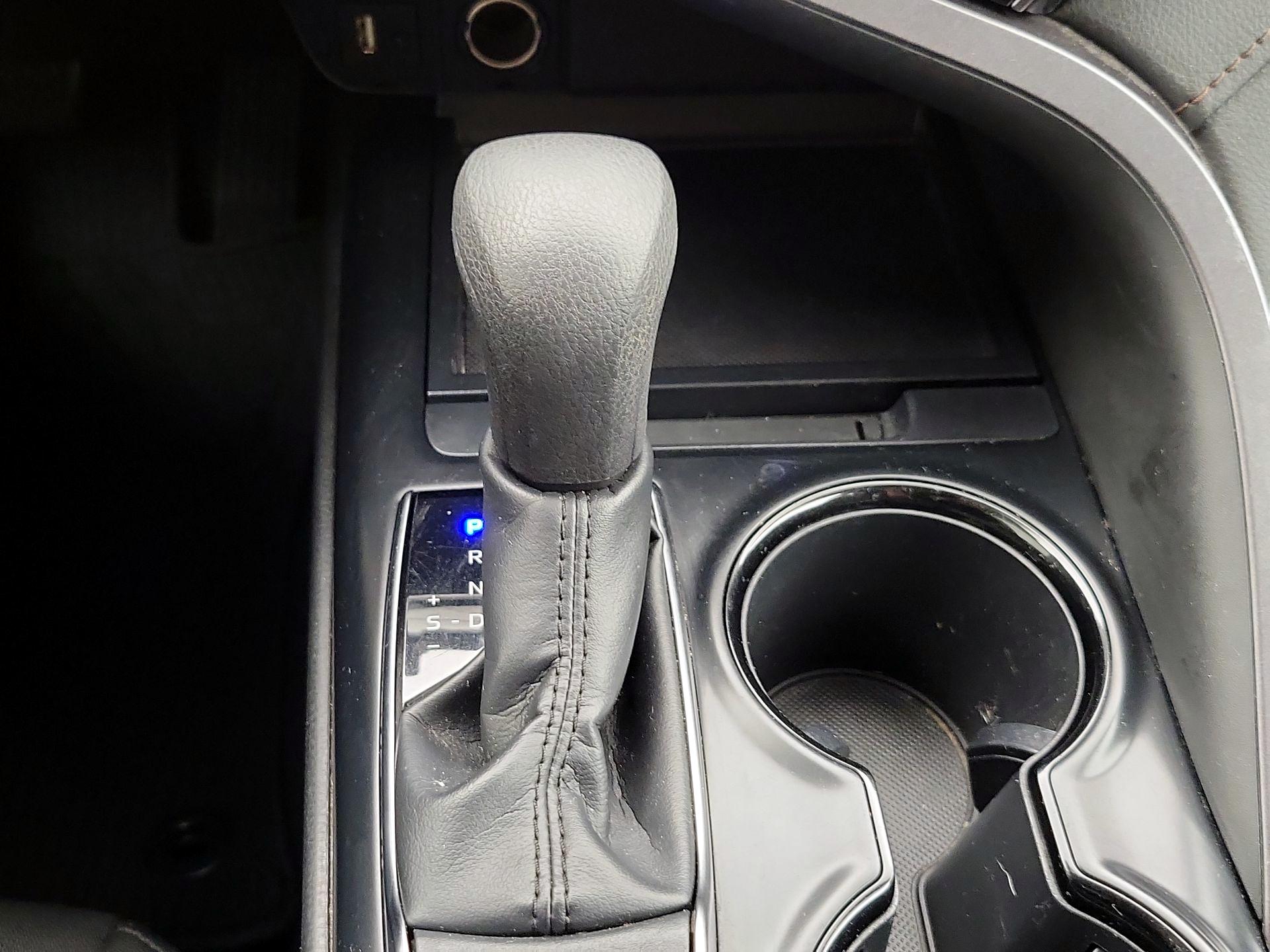 Thumbnail: 2019 Toyota Camry - 17