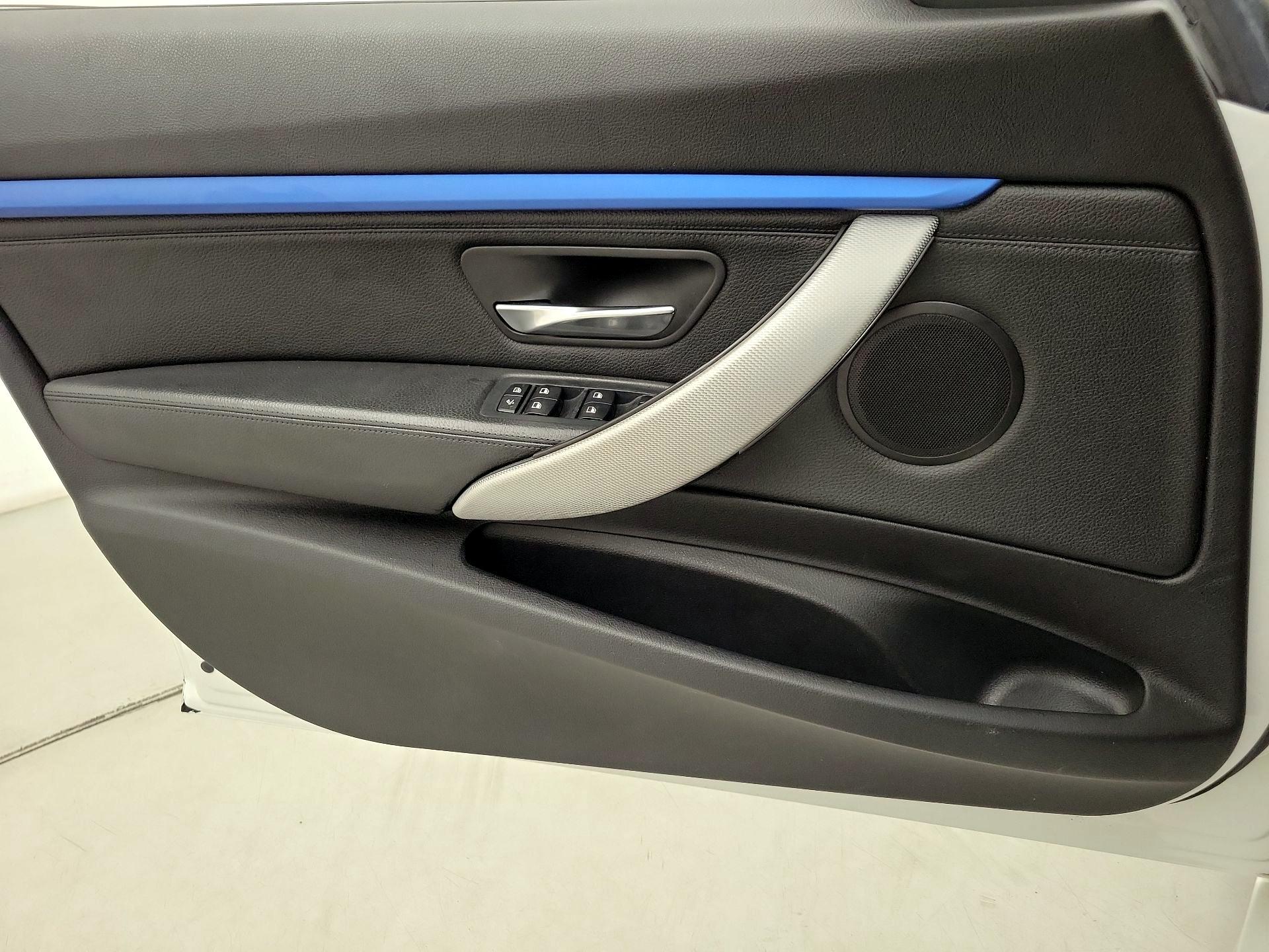 Thumbnail: 2015 BMW 3 Series - 12