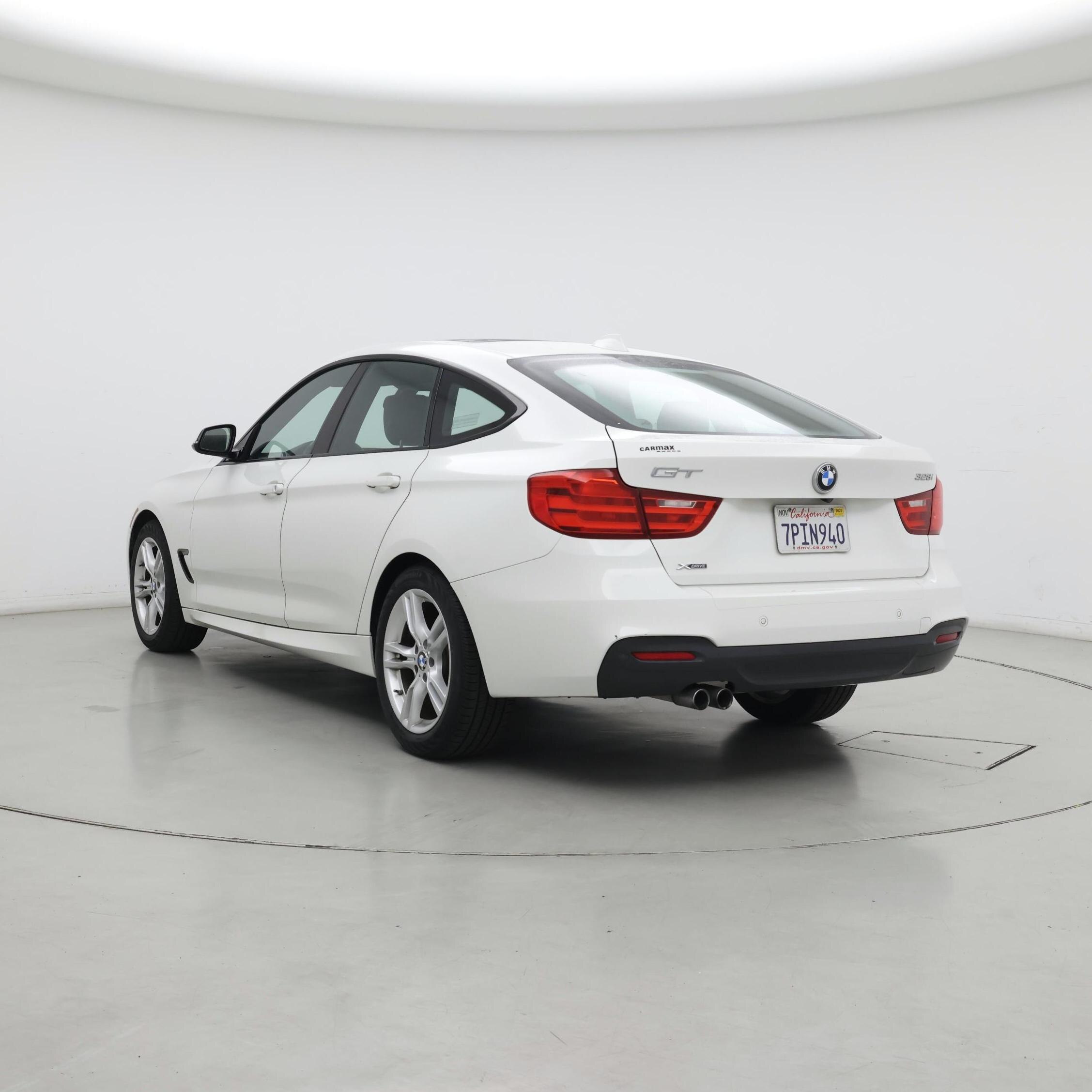 Thumbnail: 2015 BMW 3 Series - 2