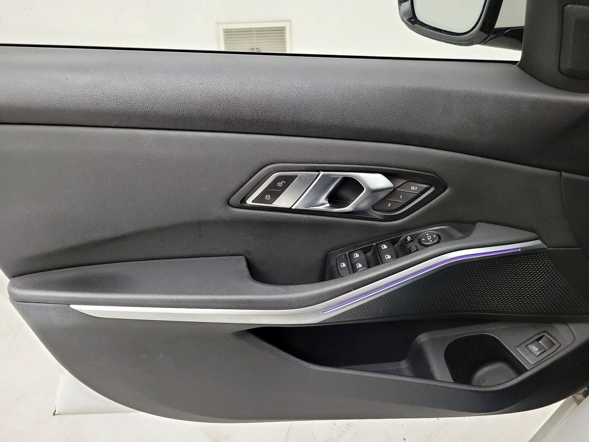 Thumbnail: 2019 BMW 3 Series - 12