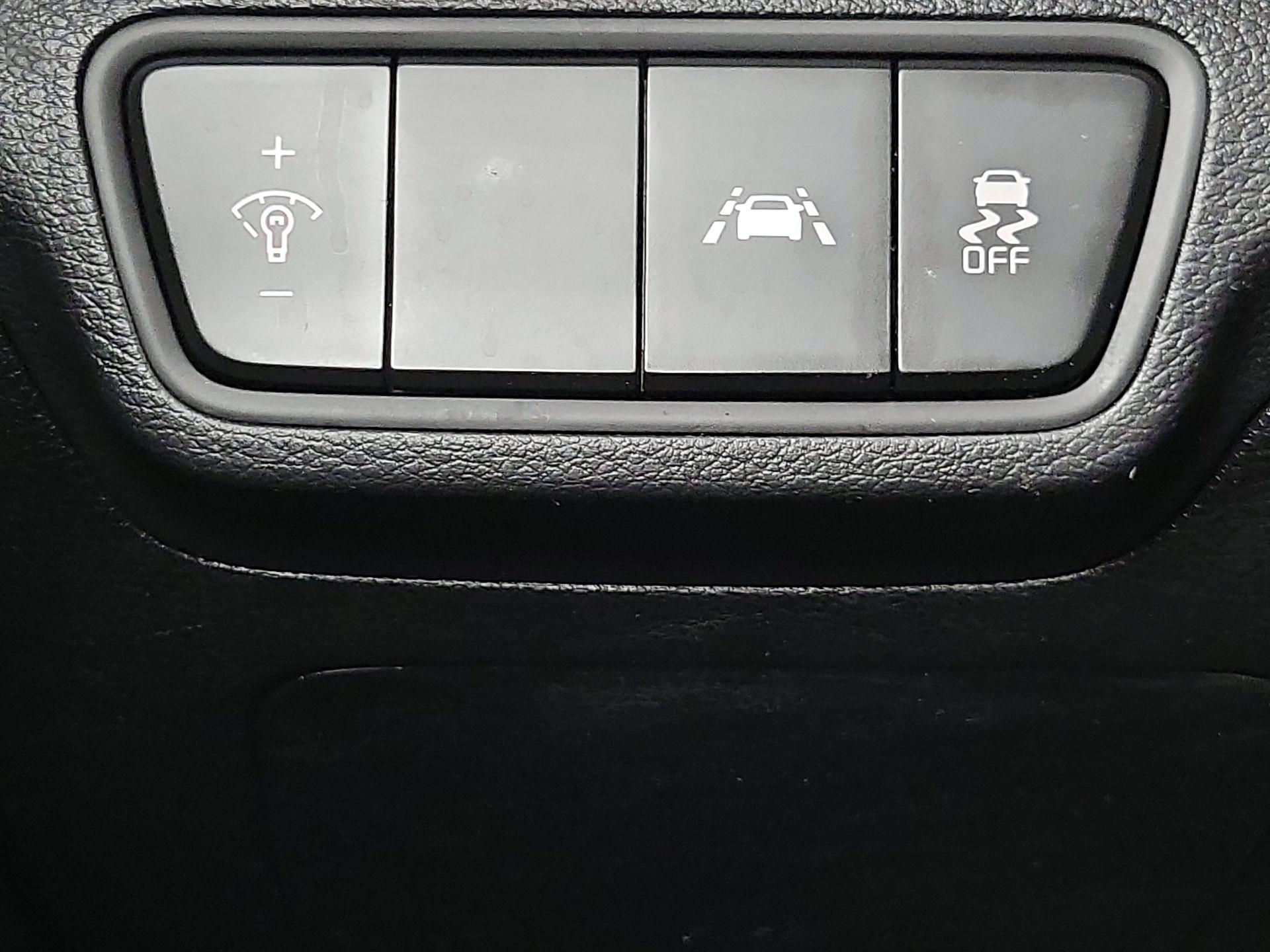 Thumbnail: 2020 Kia Forte - 13