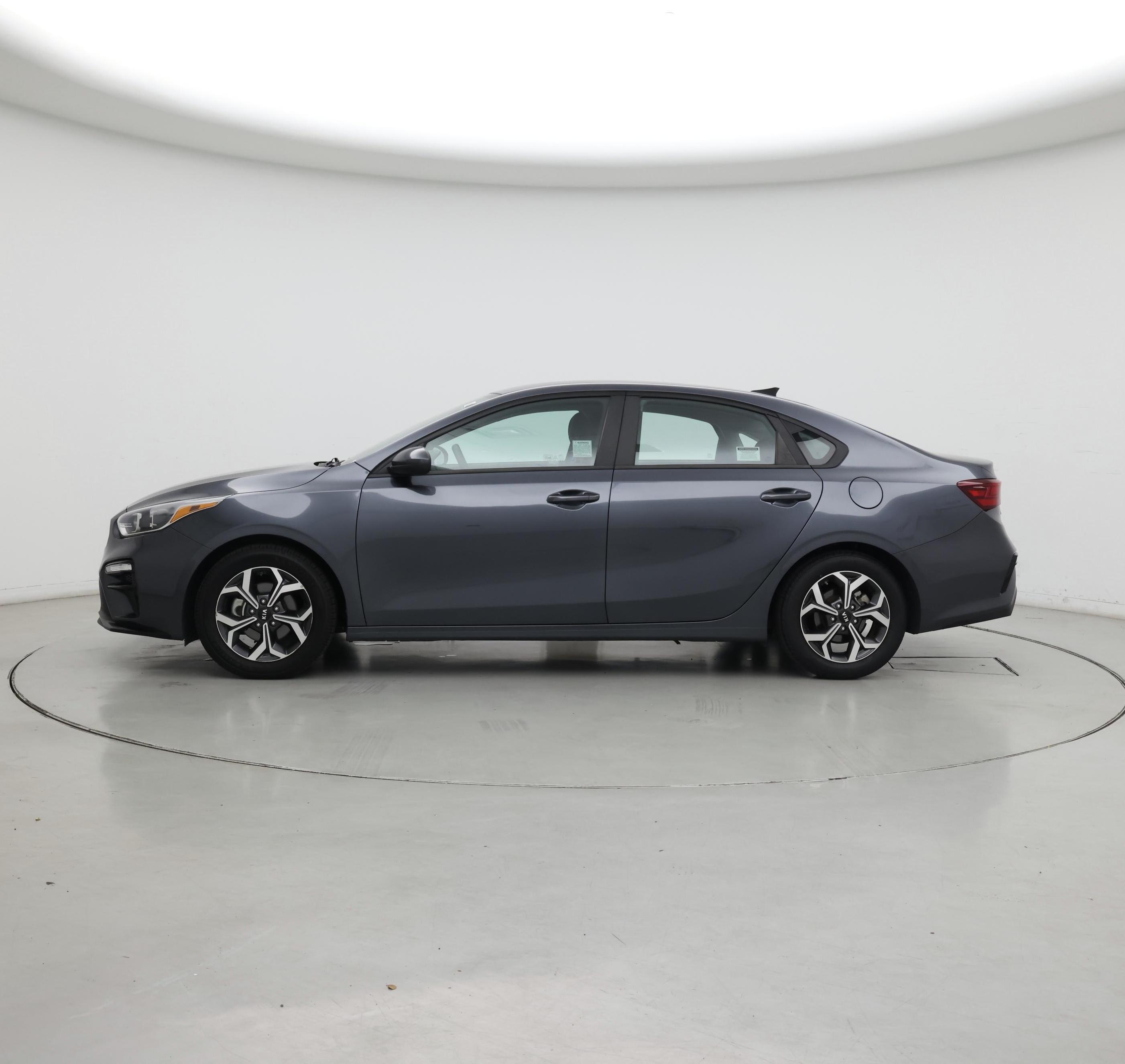 Thumbnail: 2020 Kia Forte - 3
