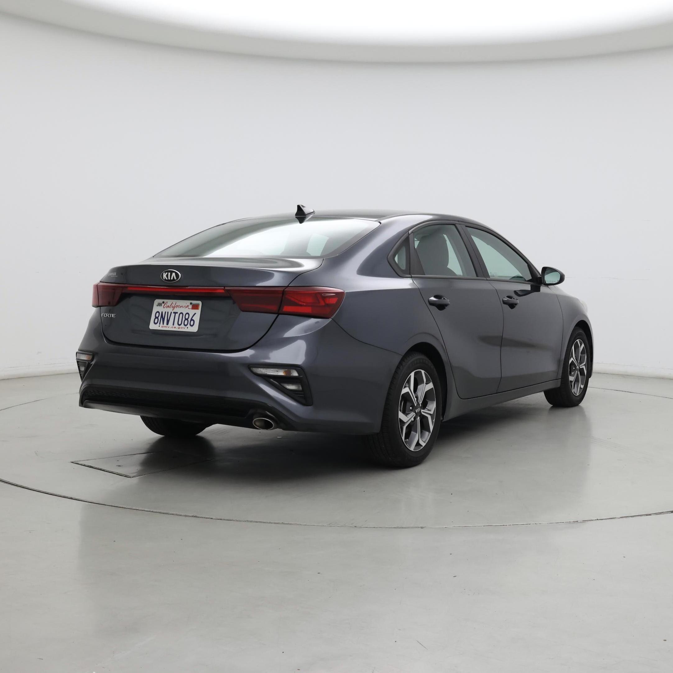 Thumbnail: 2020 Kia Forte - 8