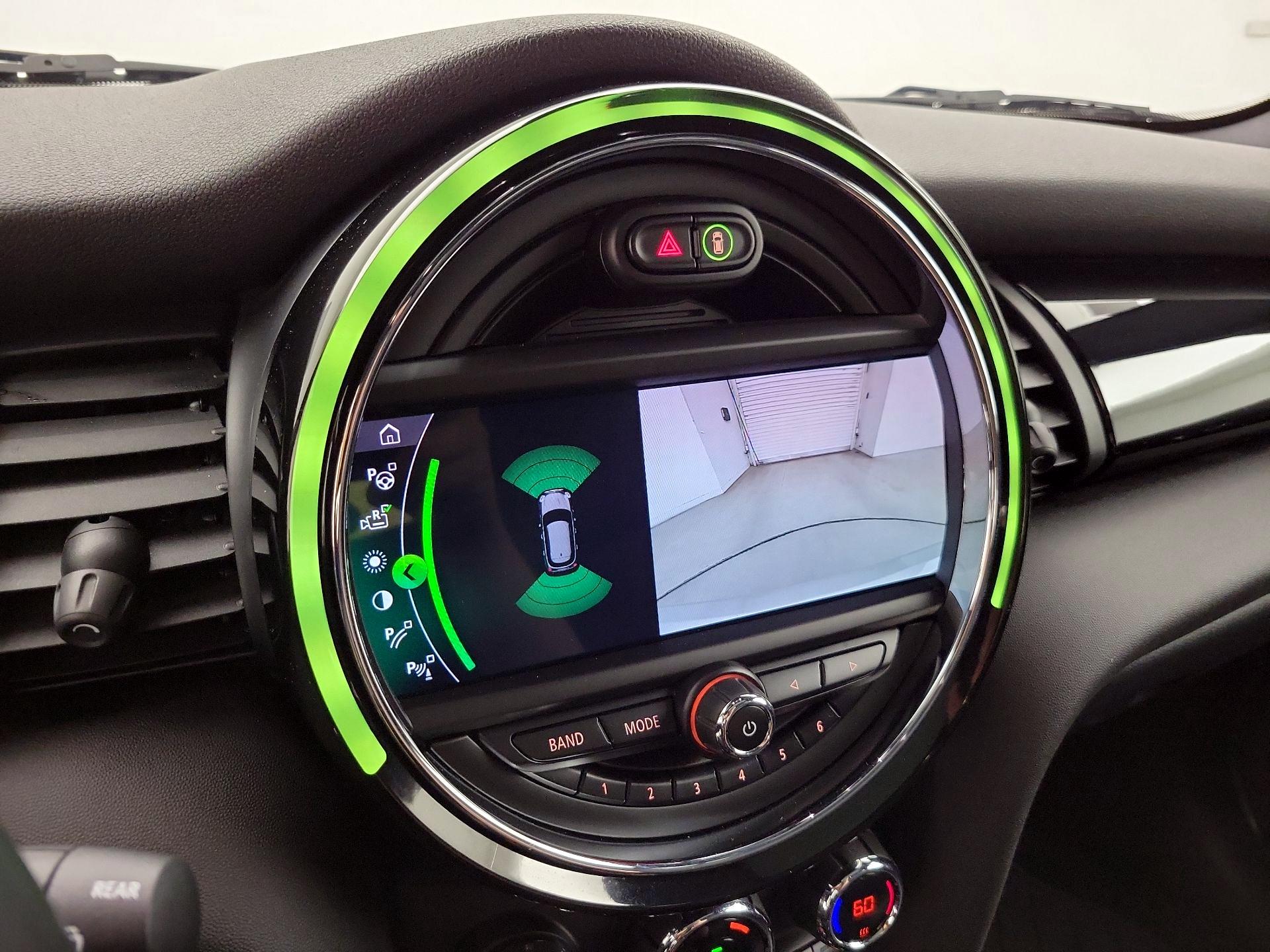 Thumbnail: 2019 MINI Cooper Hardtop - 15
