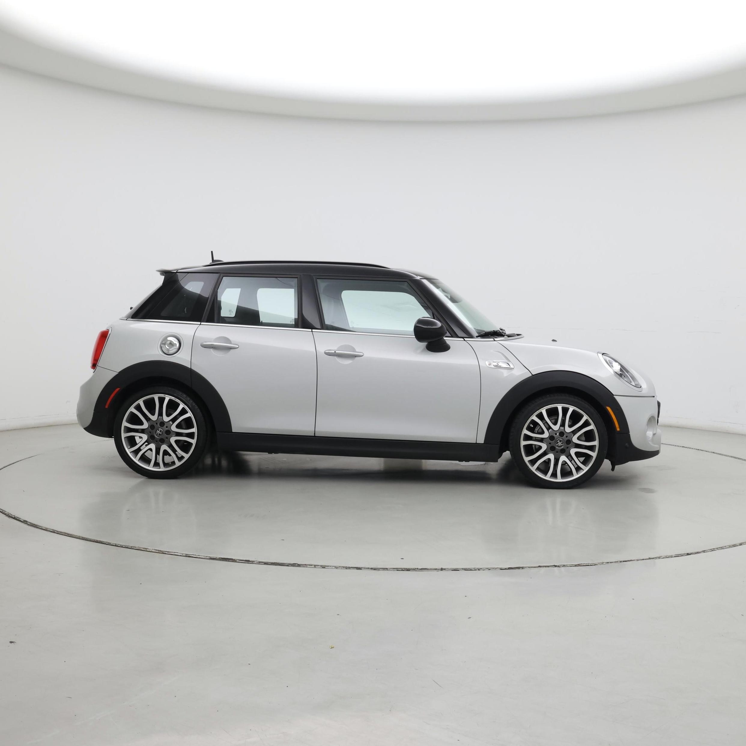 Thumbnail: 2019 MINI Cooper Hardtop - 7