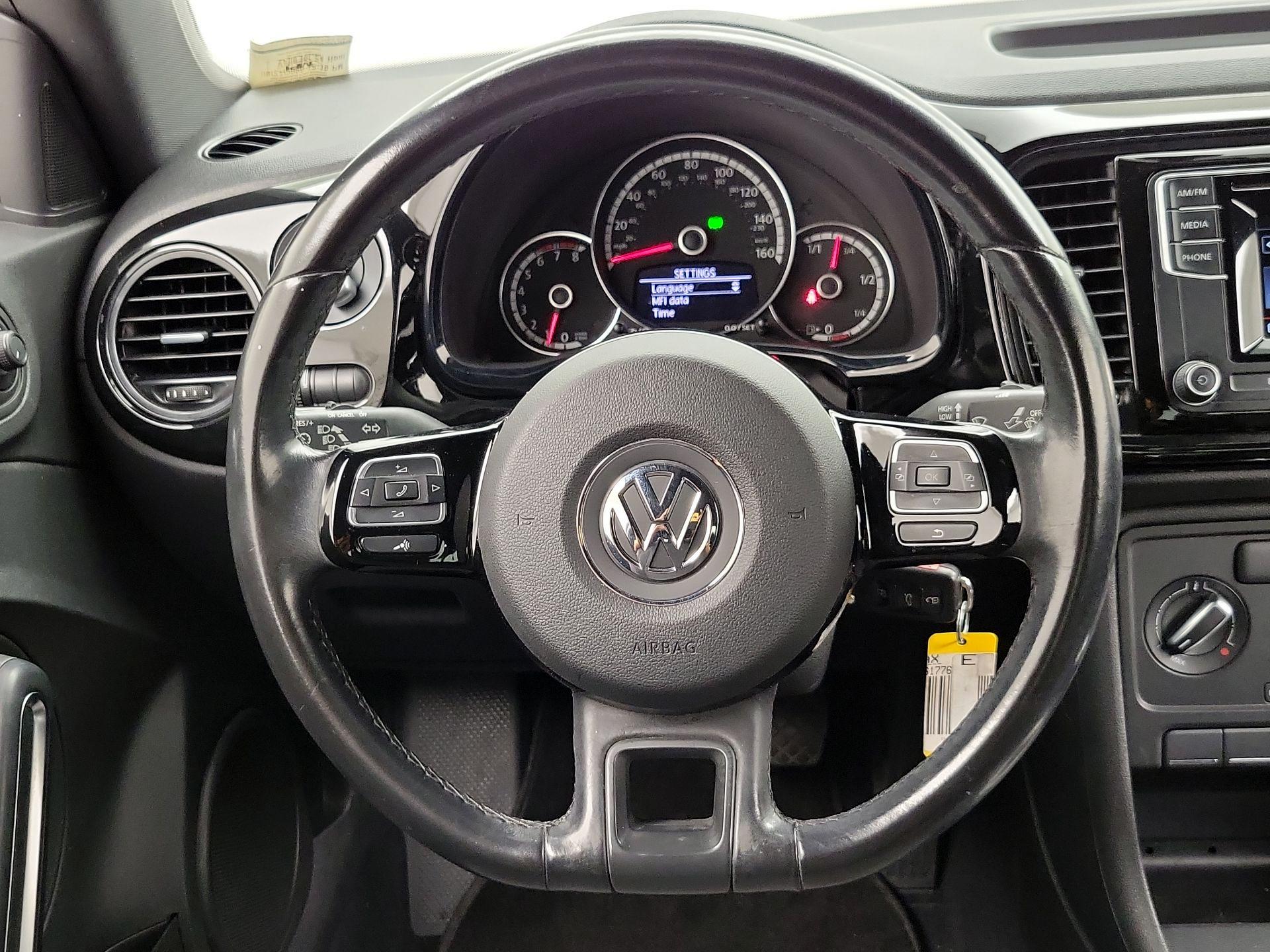 Thumbnail: 2016 Volkswagen Beetle - 10