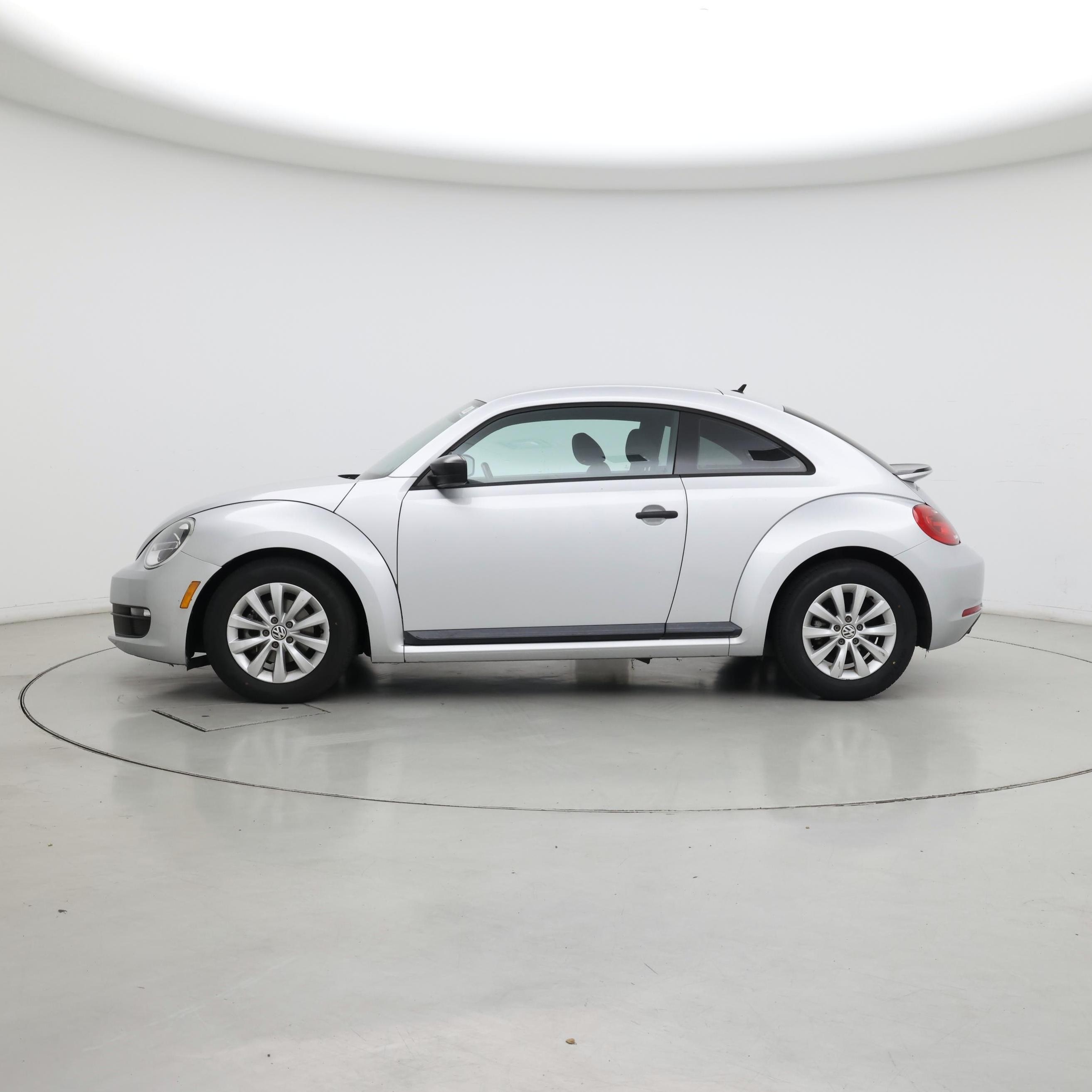 Thumbnail: 2016 Volkswagen Beetle - 3