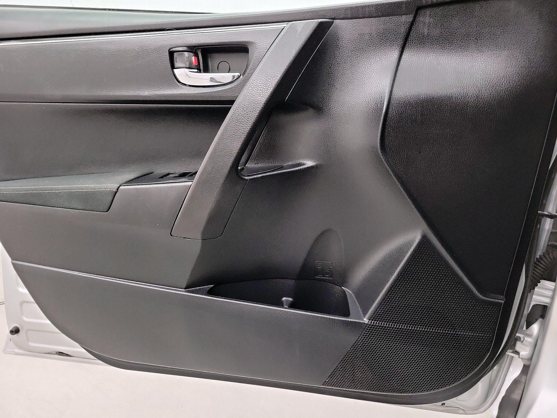 Thumbnail: 2018 Toyota Corolla - 12