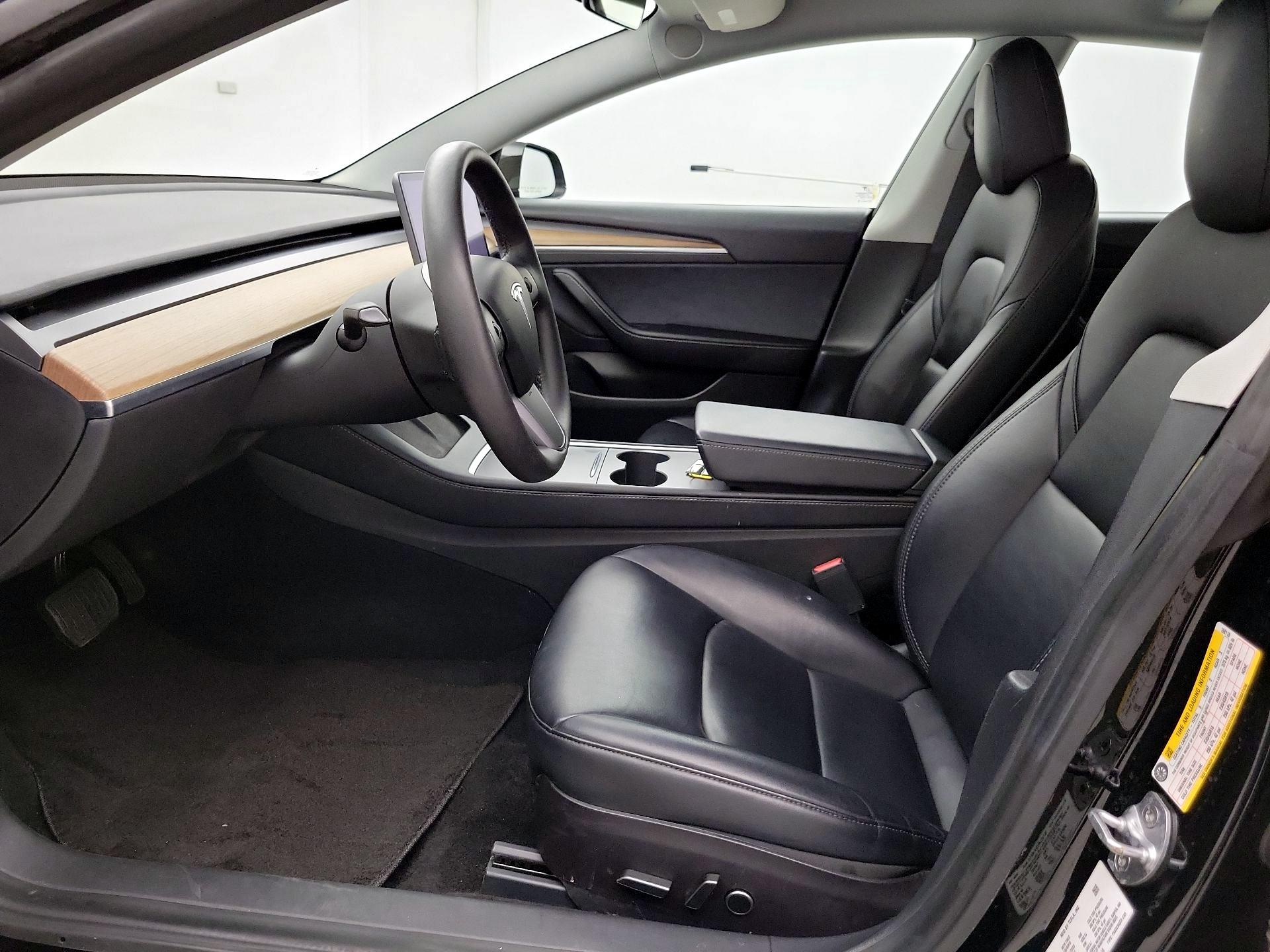 Thumbnail: 2022 Tesla Model 3 - 11