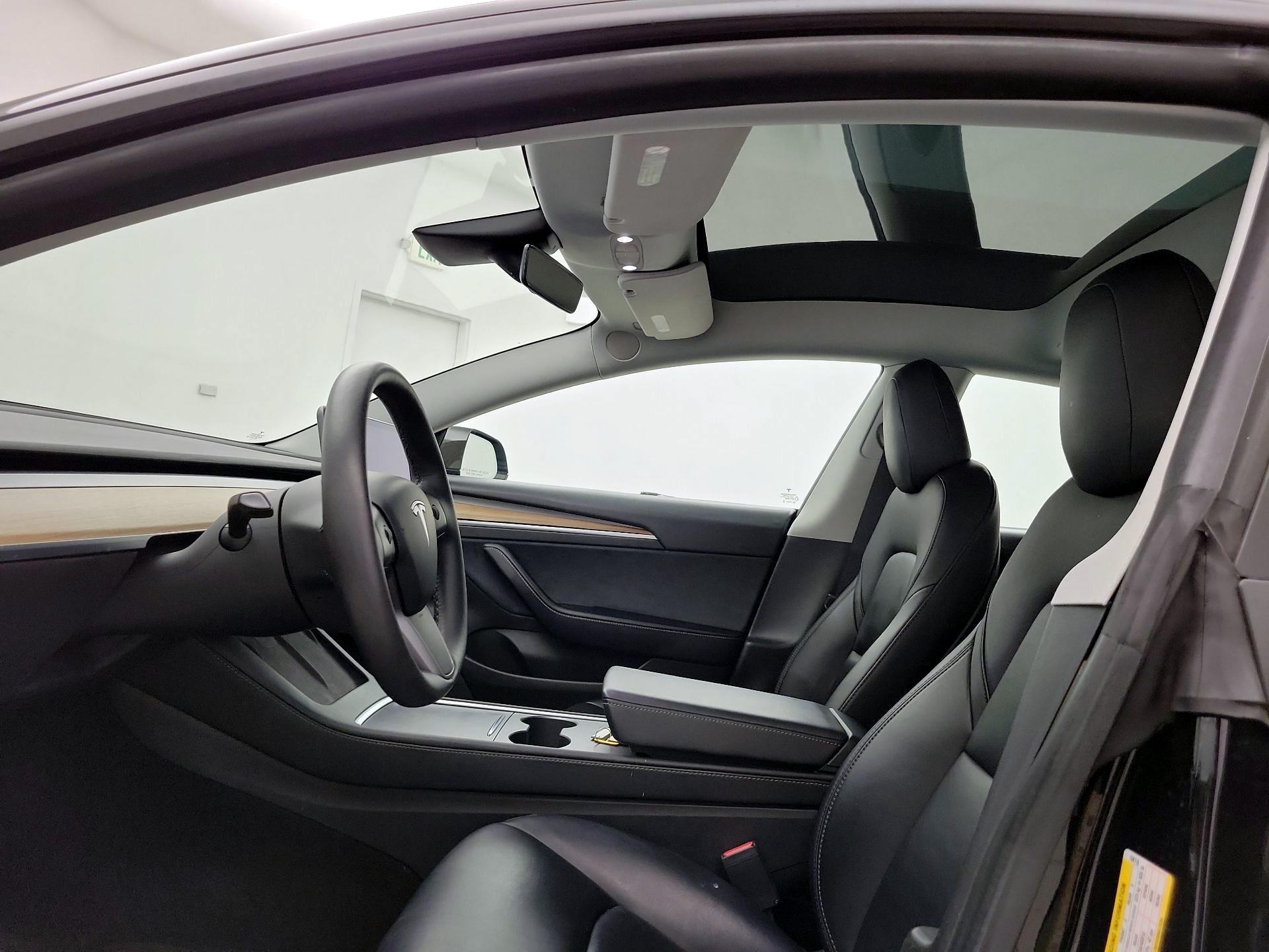 Thumbnail: 2022 Tesla Model 3 - 18