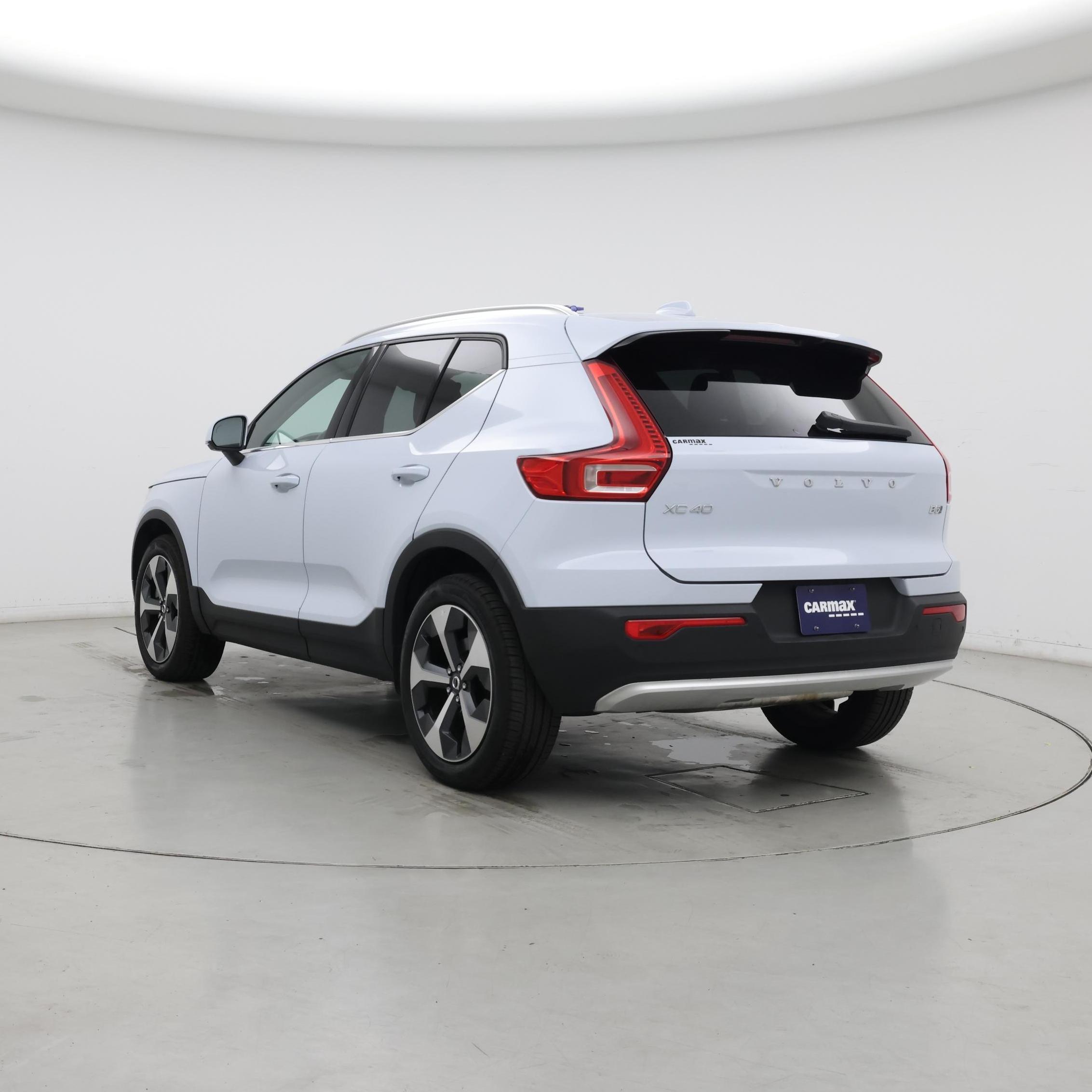Thumbnail: 2024 Volvo XC40 - 2
