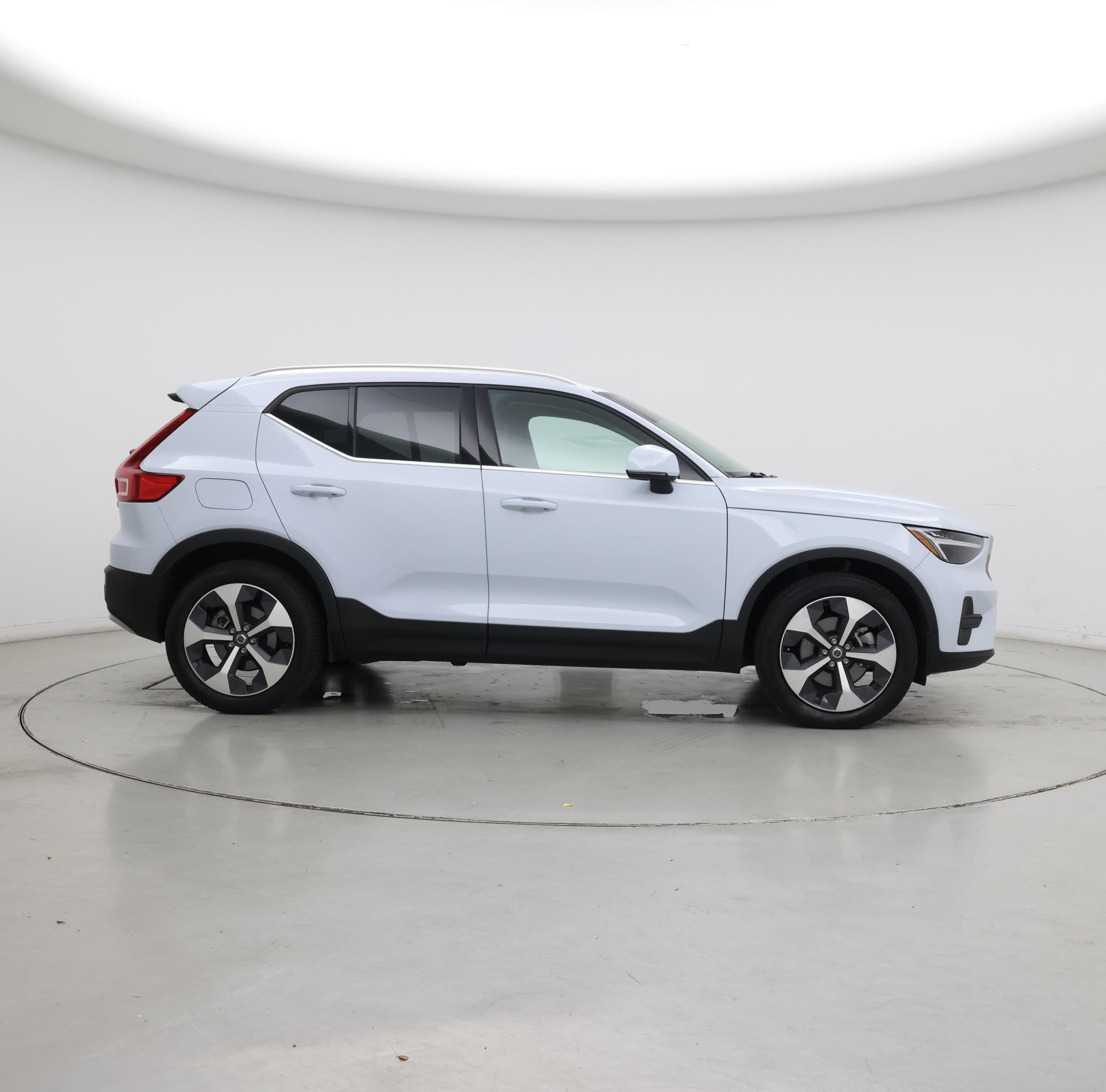 Thumbnail: 2024 Volvo XC40 - 7
