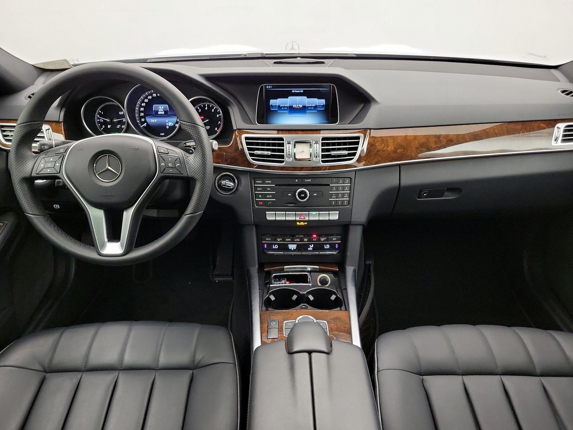Thumbnail: 2016 Mercedes-Benz E-Class - 9