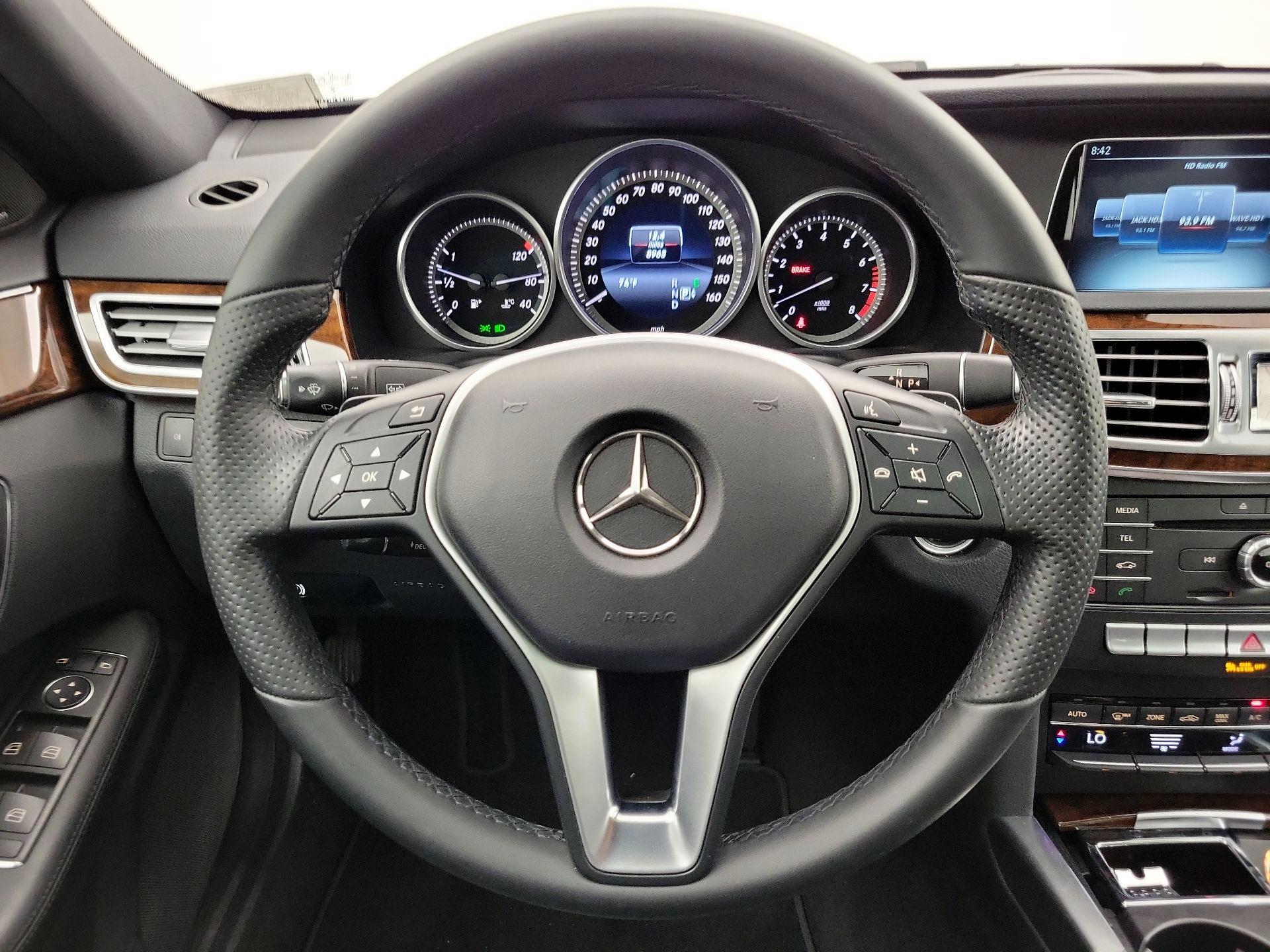 Thumbnail: 2016 Mercedes-Benz E-Class - 10