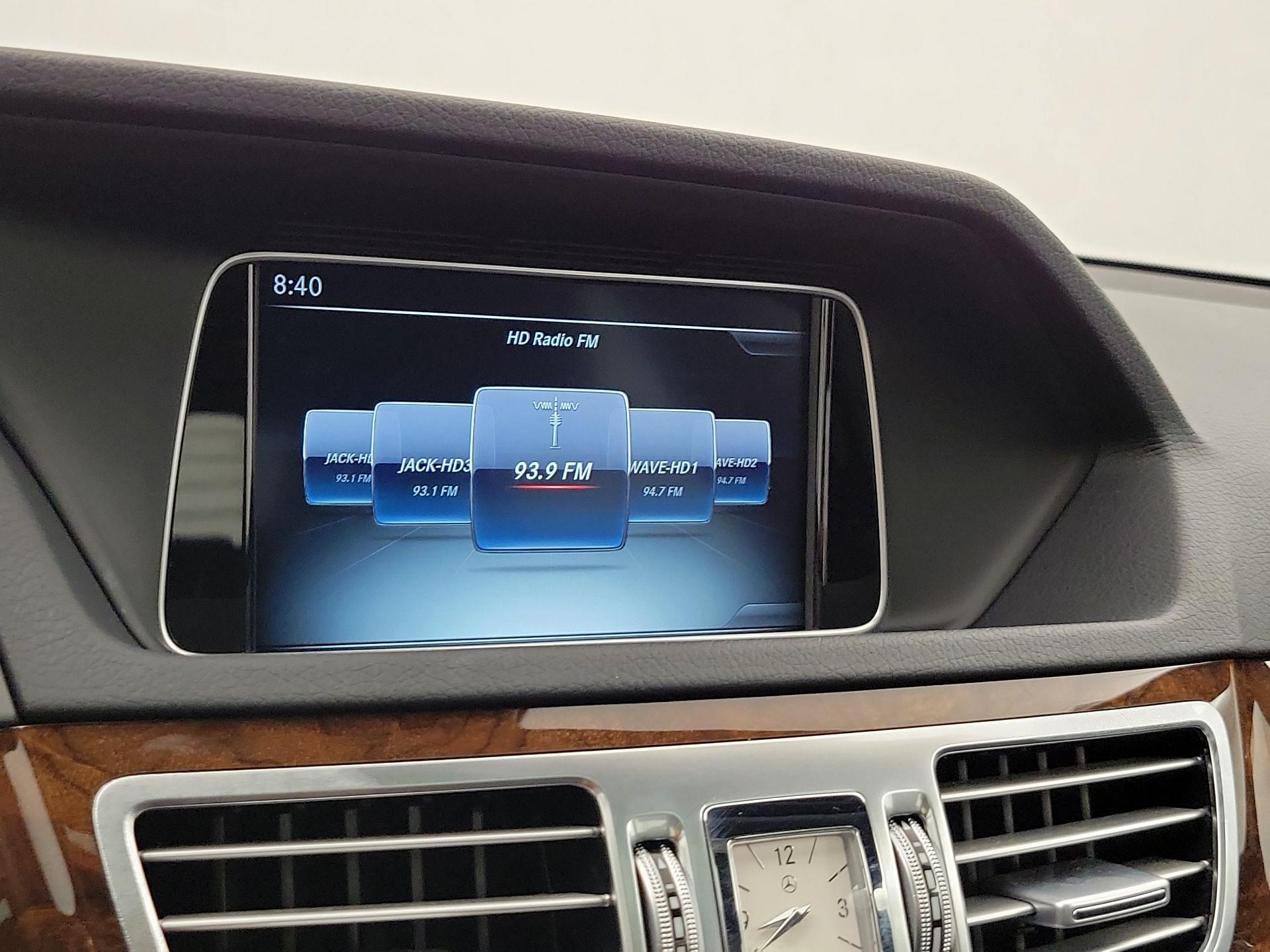 Thumbnail: 2016 Mercedes-Benz E-Class - 15