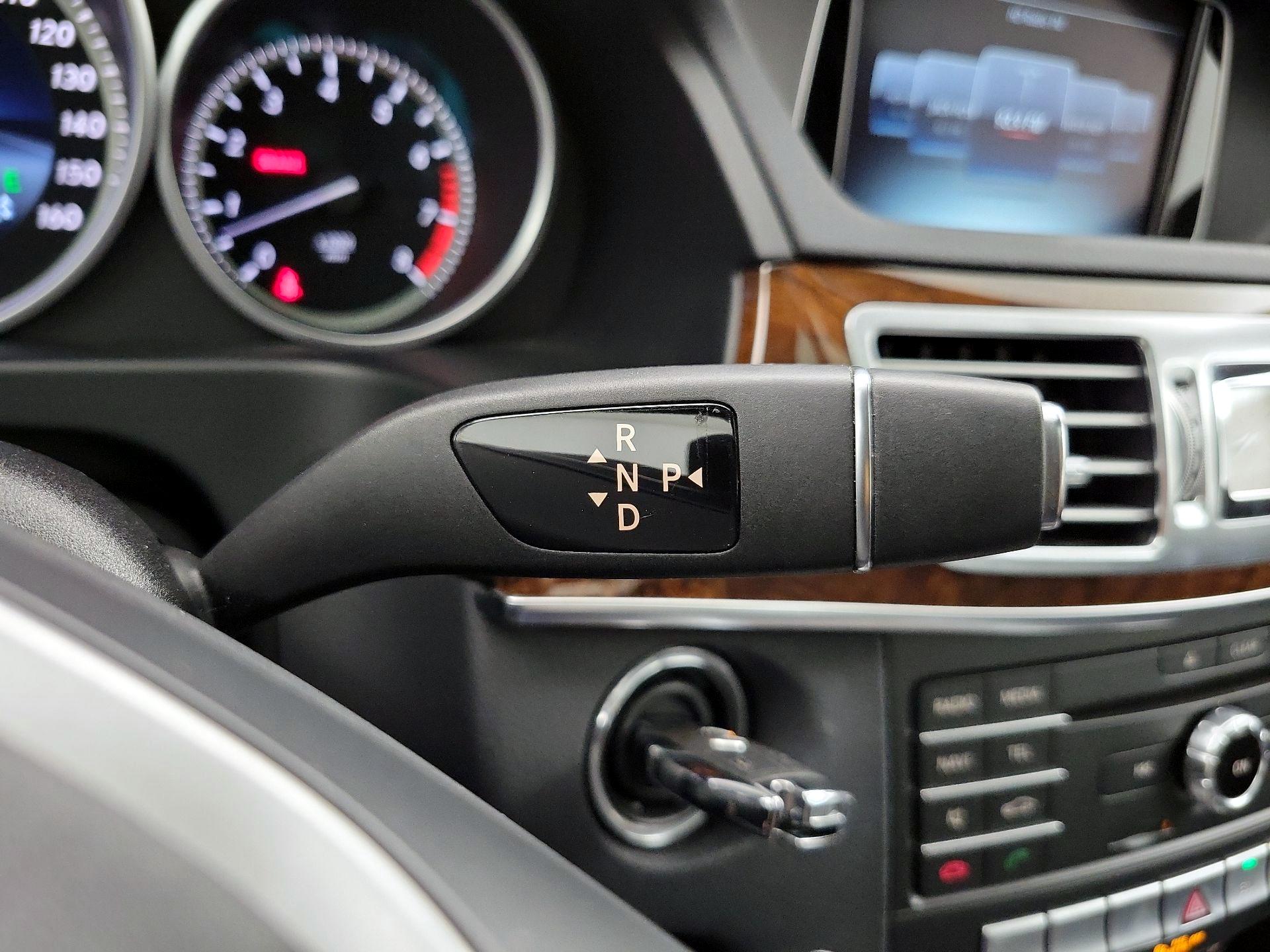 Thumbnail: 2016 Mercedes-Benz E-Class - 17