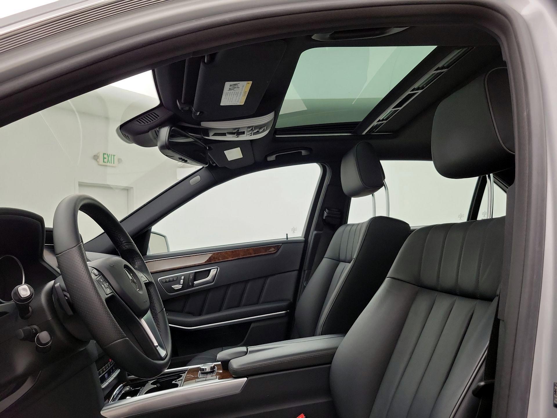 Thumbnail: 2016 Mercedes-Benz E-Class - 19
