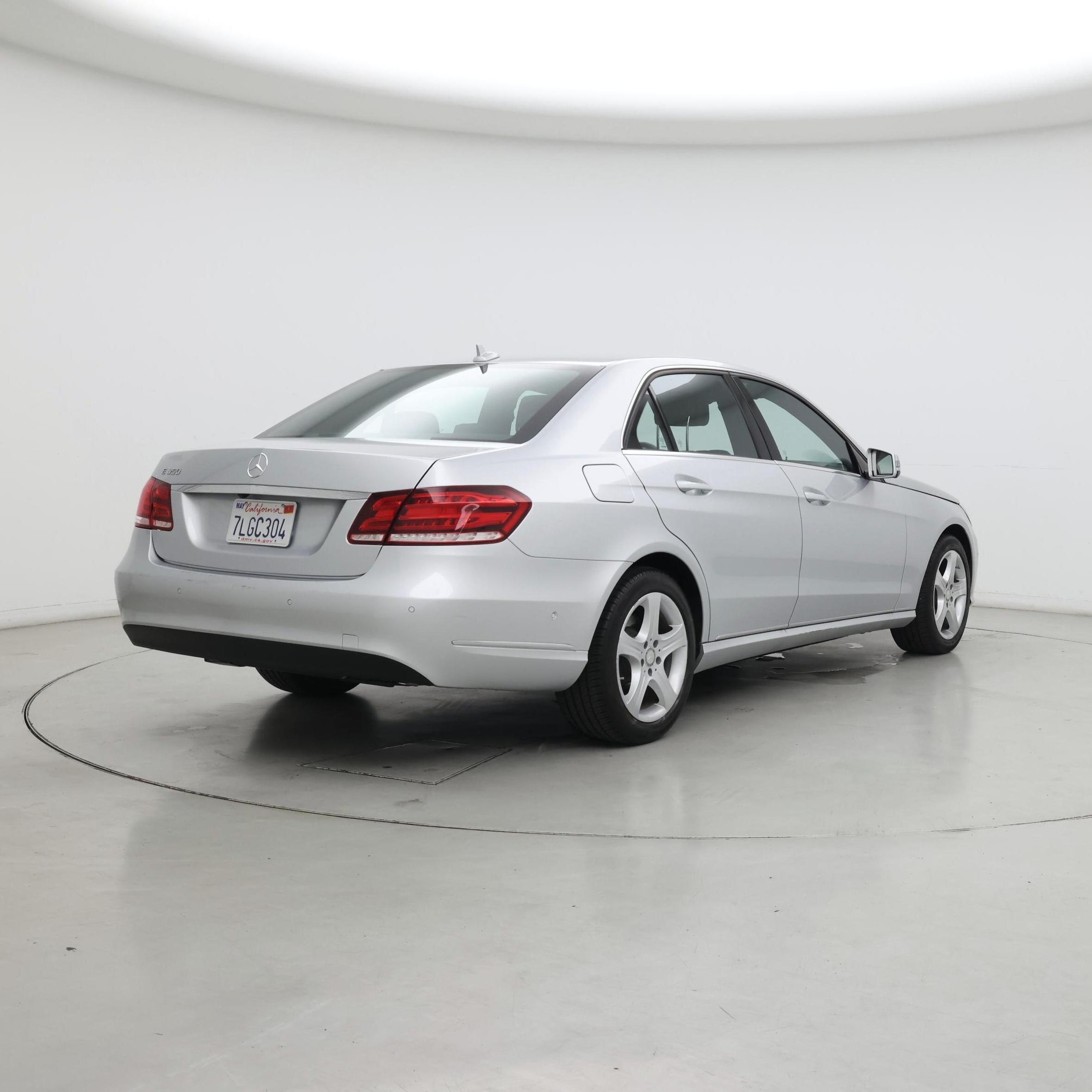 Thumbnail: 2016 Mercedes-Benz E-Class - 8