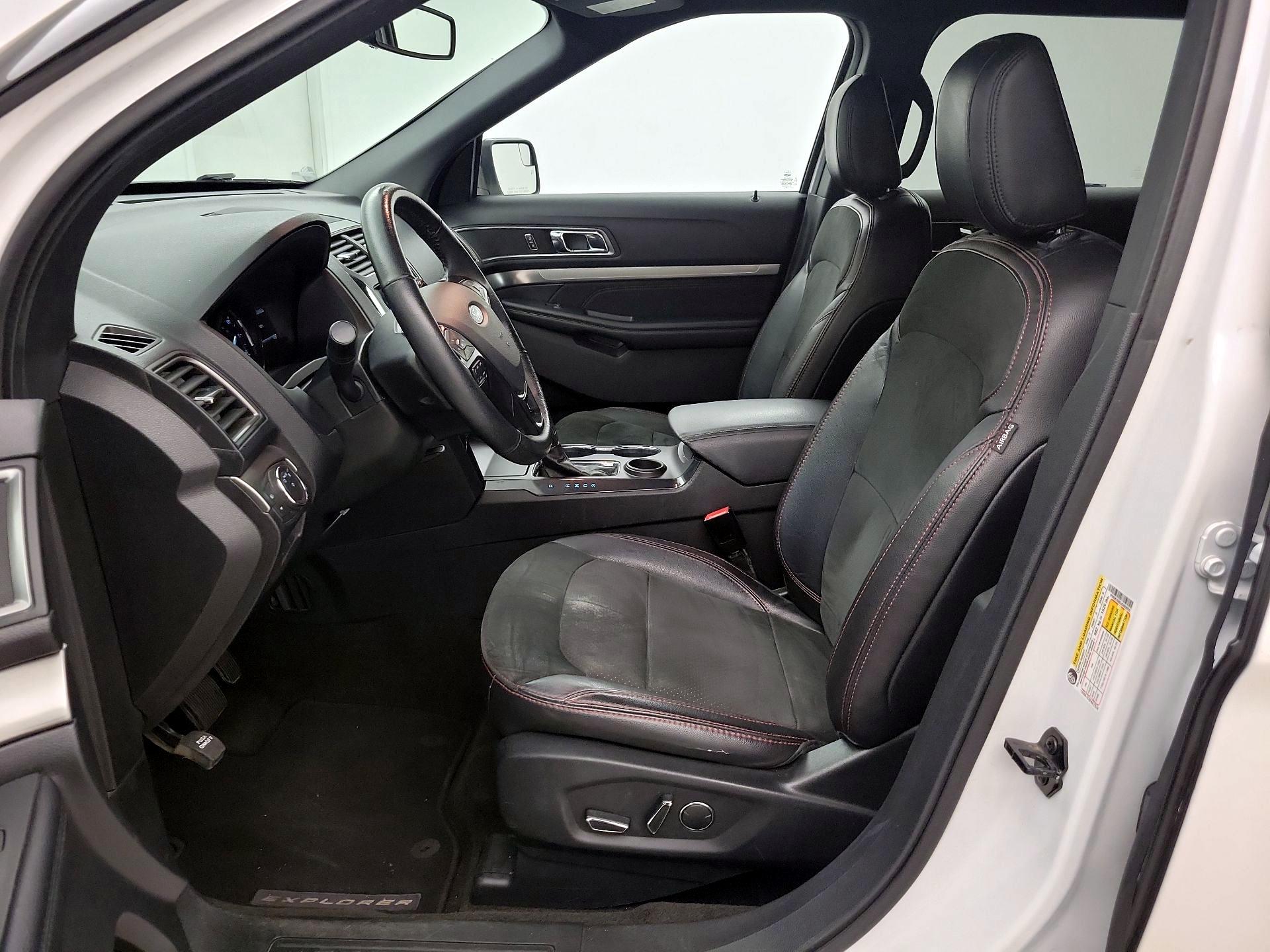 Thumbnail: 2018 Ford Explorer - 11