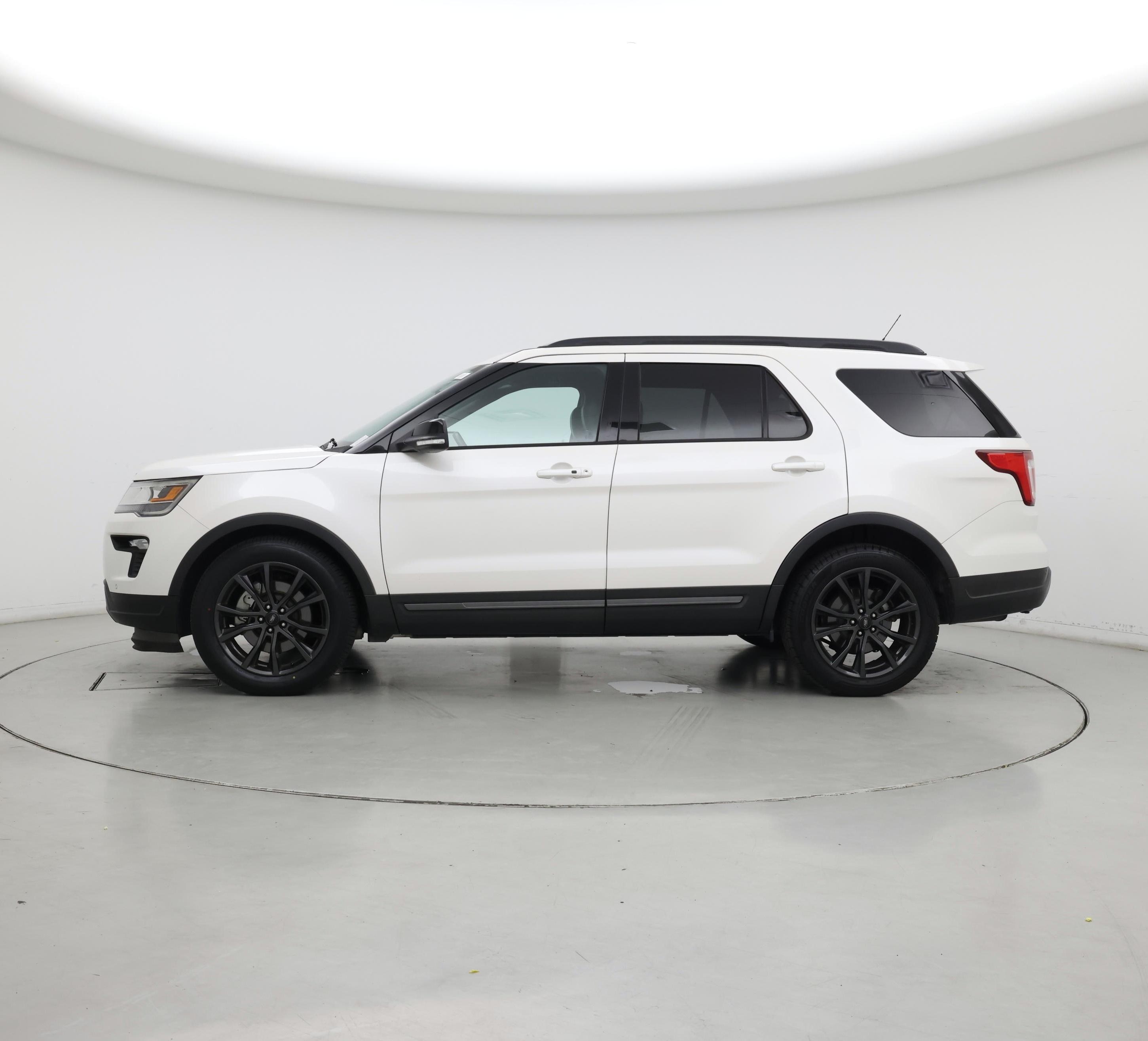 Thumbnail: 2018 Ford Explorer - 3