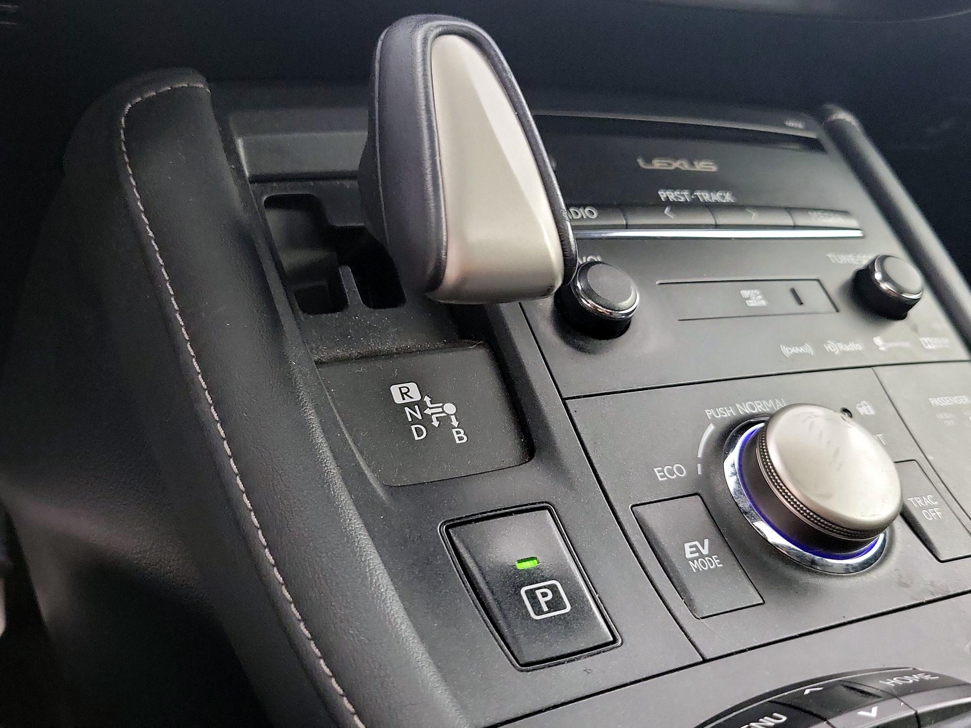 Thumbnail: 2015 Lexus CT - 18