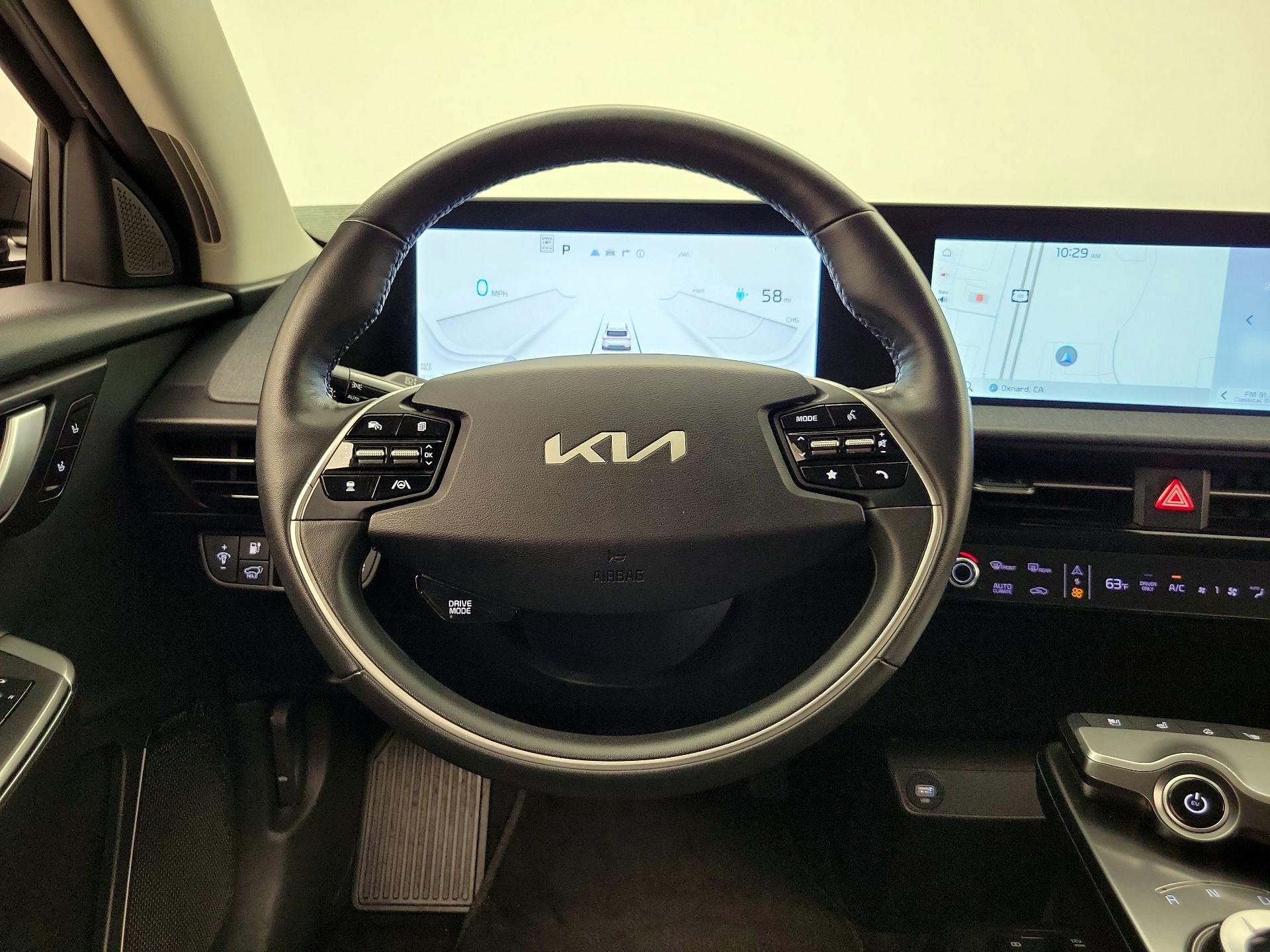 Thumbnail: 2022 Kia EV6 - 10