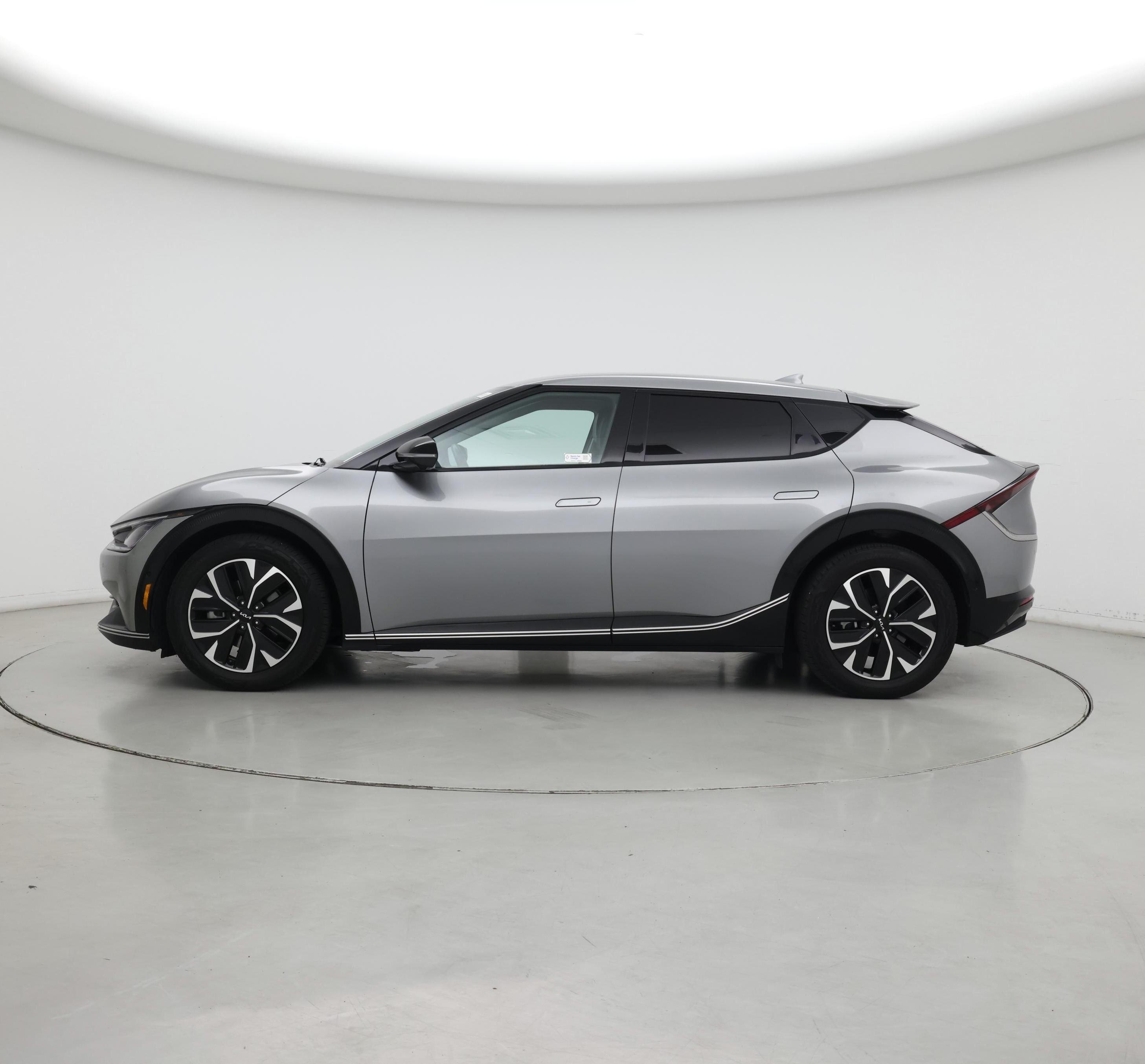 Thumbnail: 2022 Kia EV6 - 3