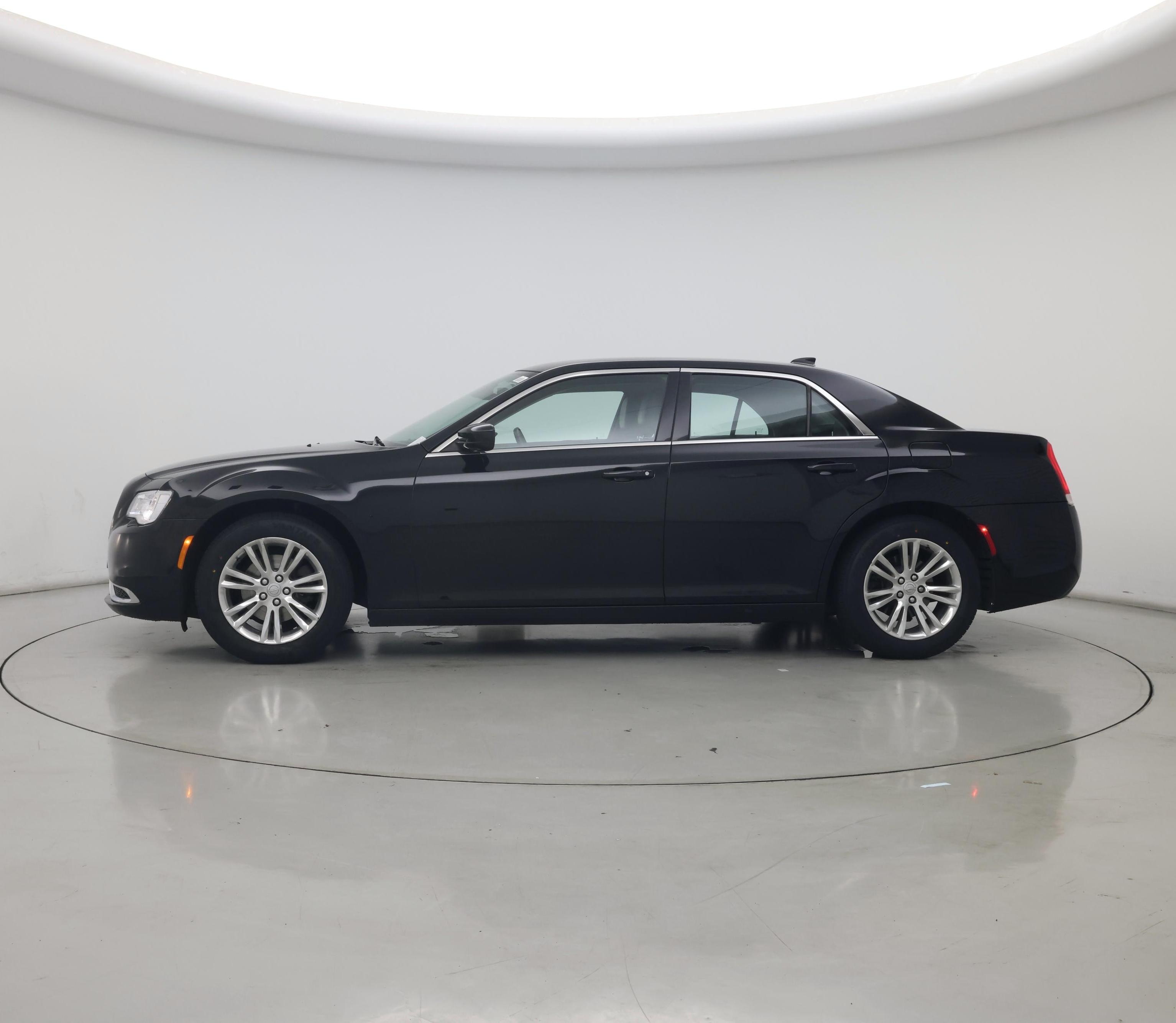 Thumbnail: 2018 Chrysler 300 - 3