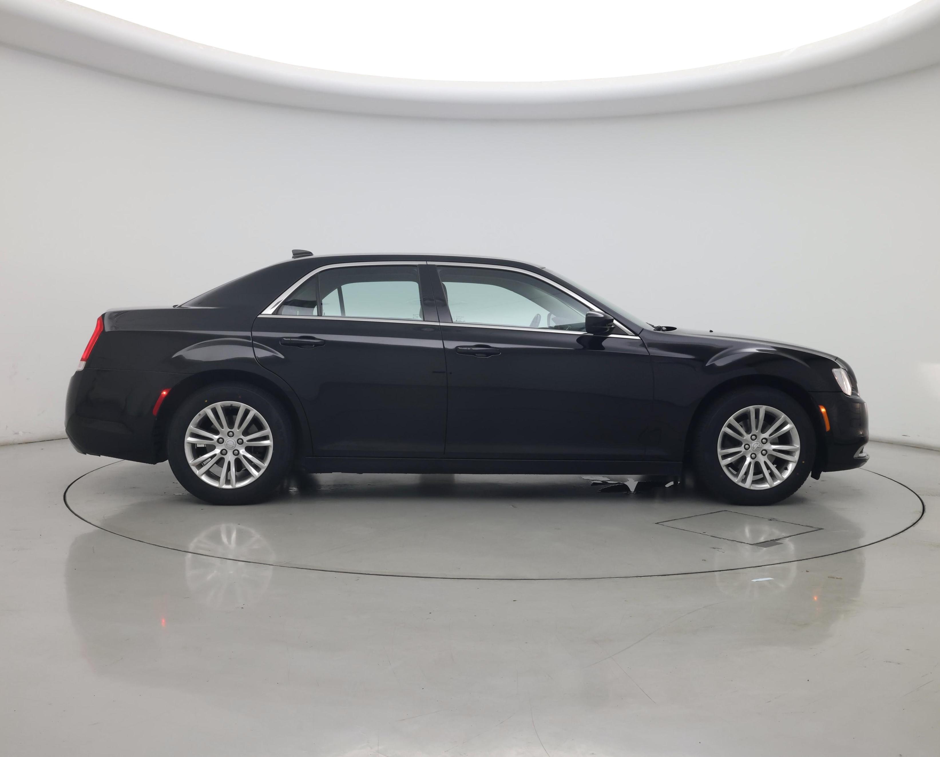 Thumbnail: 2018 Chrysler 300 - 7
