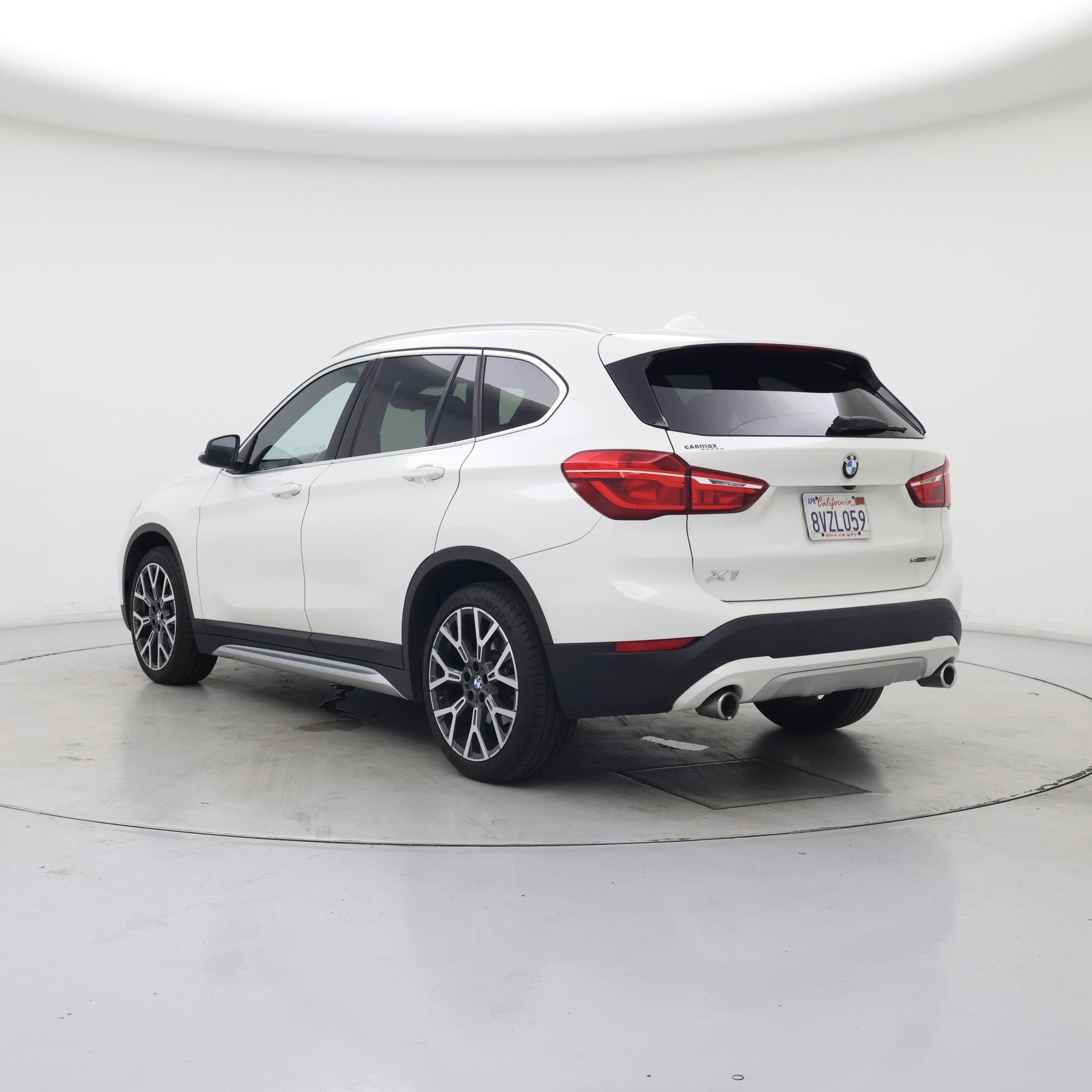 Thumbnail: 2021 BMW X1 - 2