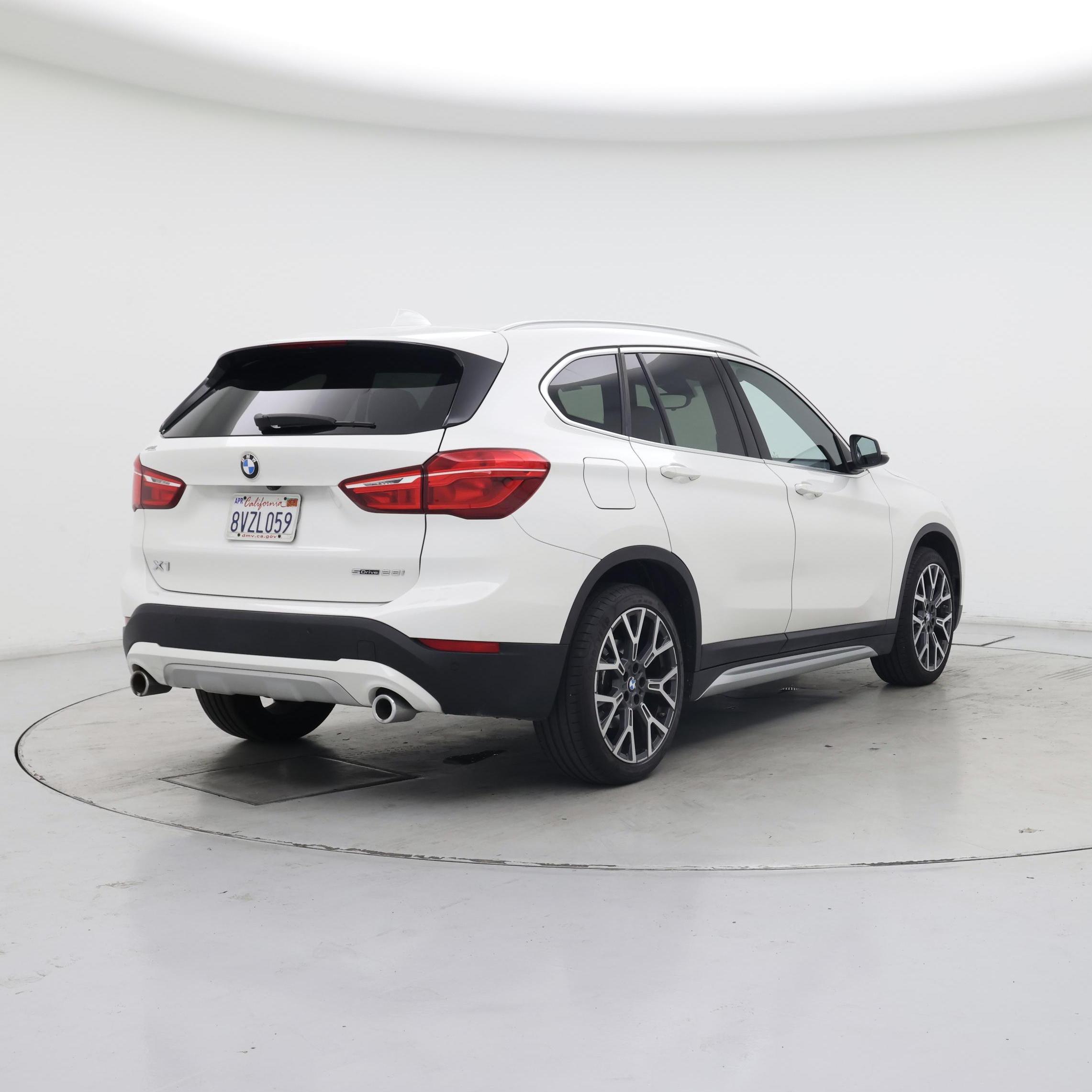 Thumbnail: 2021 BMW X1 - 8