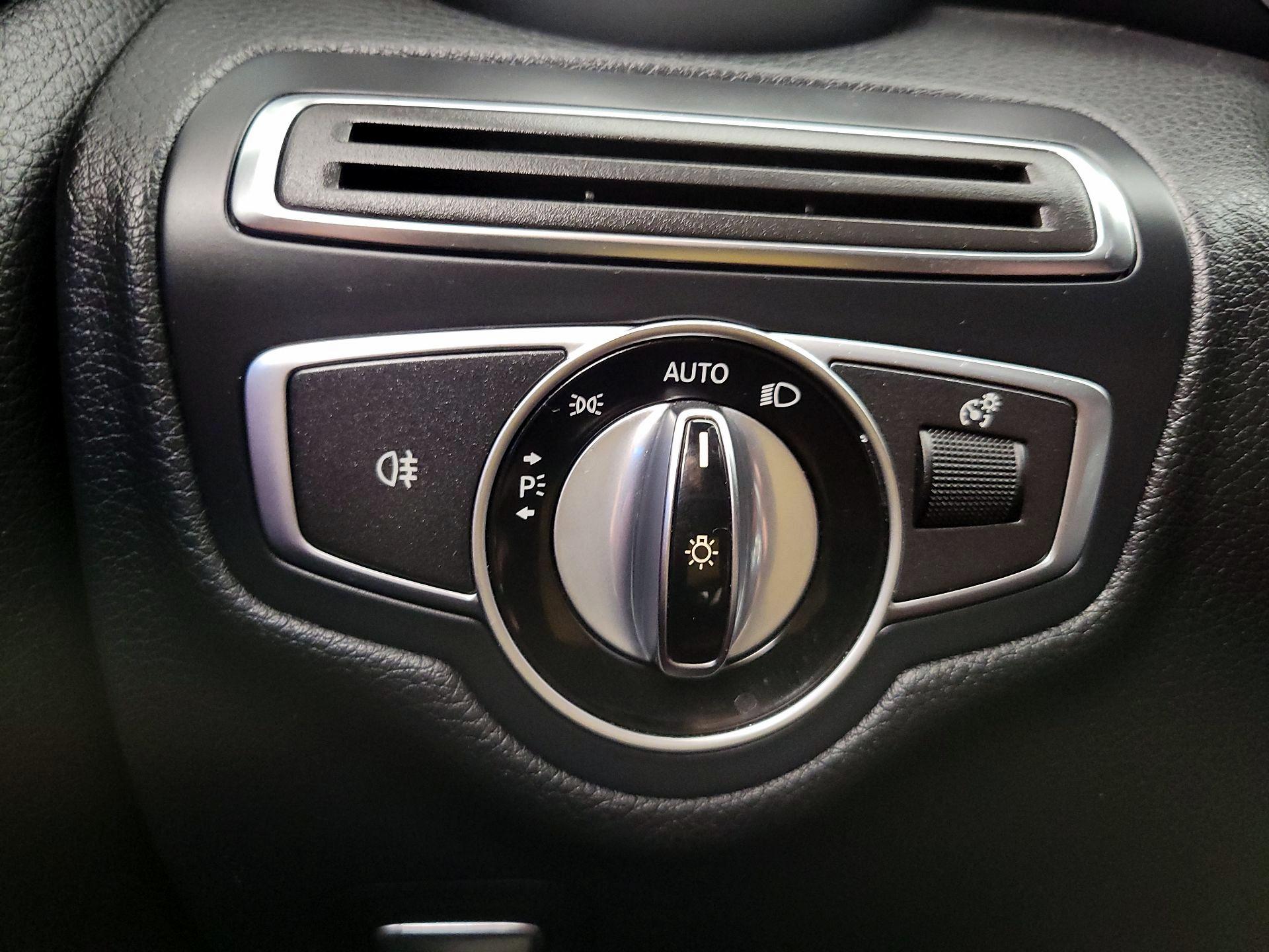 Thumbnail: 2017 Mercedes-Benz C-Class - 13