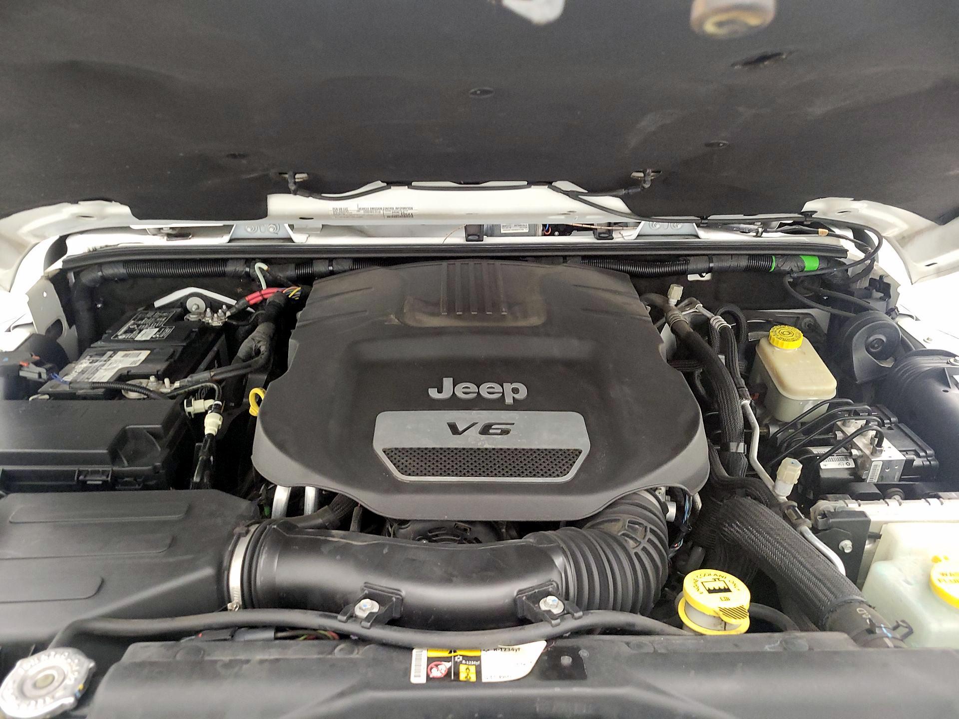Thumbnail: 2016 Jeep Wrangler - 18