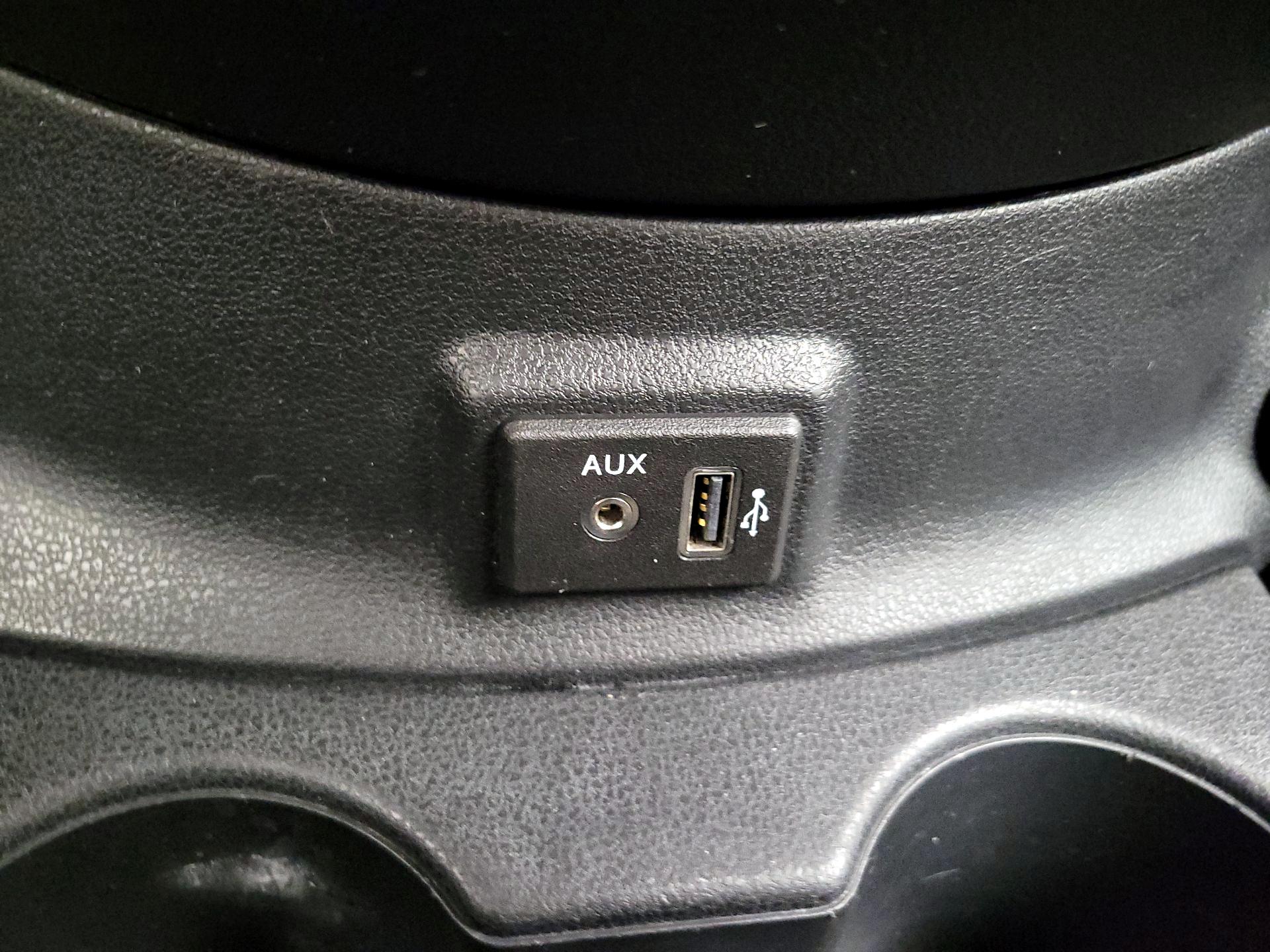 Thumbnail: 2018 Nissan Versa - 18
