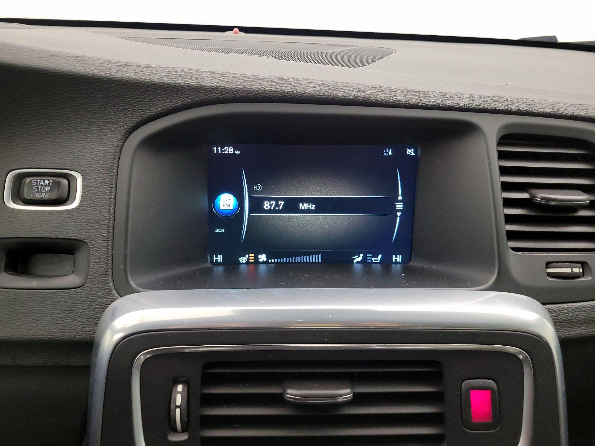 Thumbnail: 2016 Volvo S60 - 15