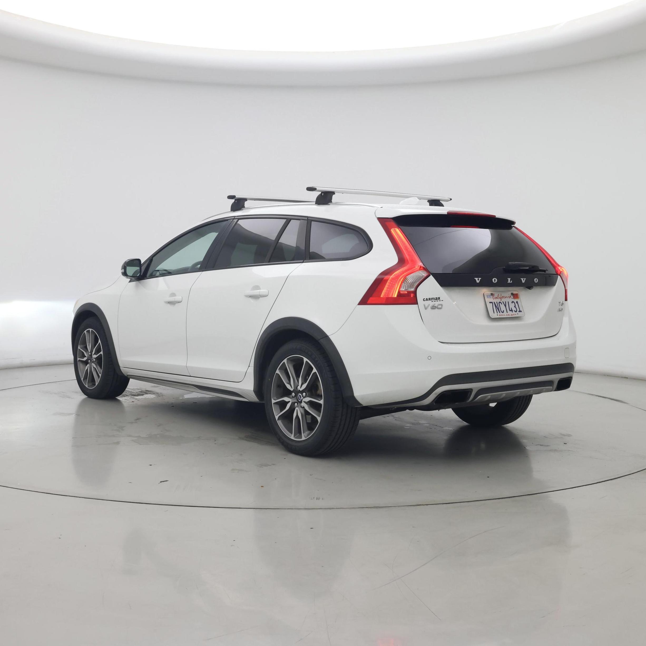 Thumbnail: 2016 Volvo S60 - 2