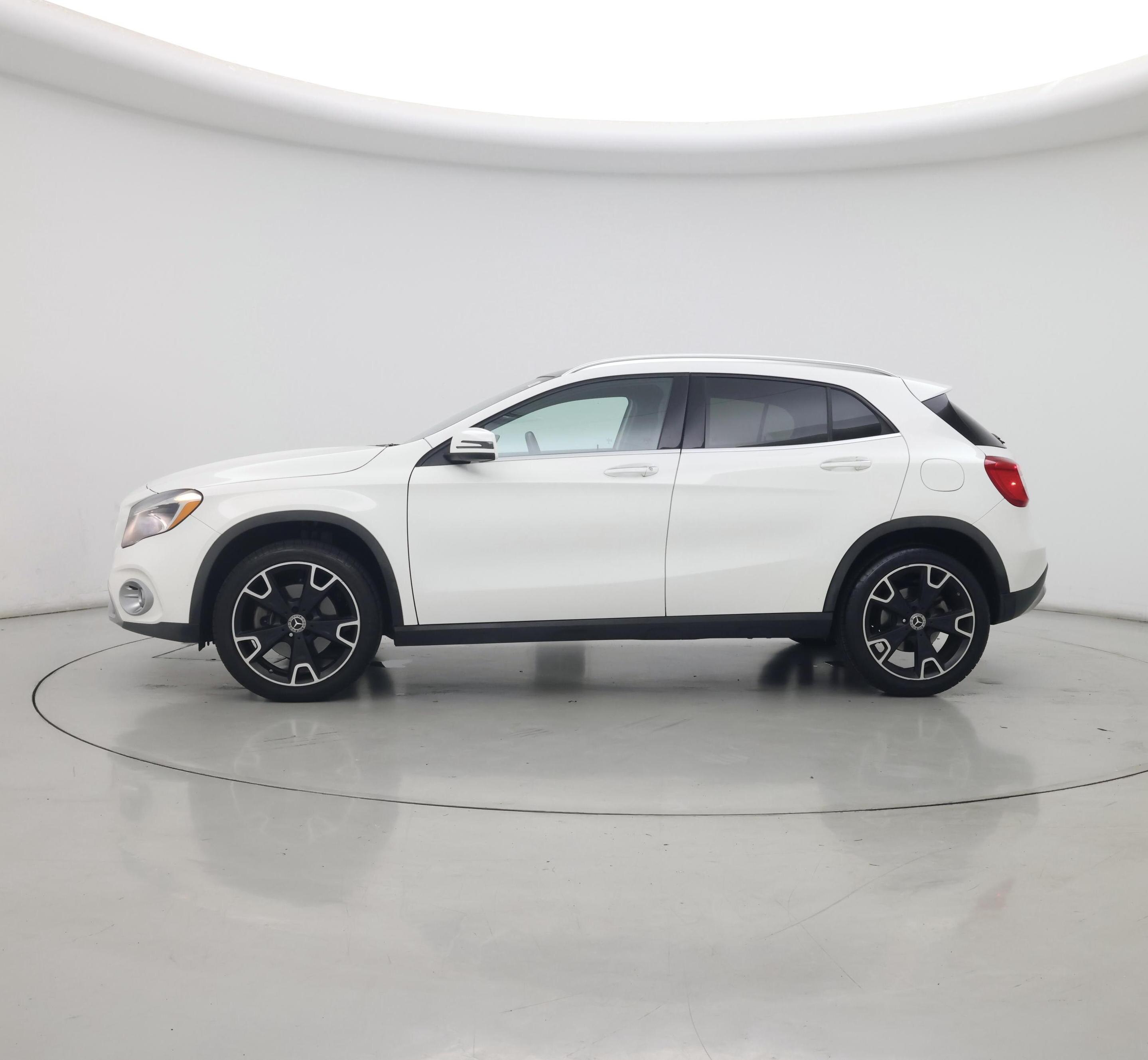 Thumbnail: 2018 Mercedes-Benz GLA - 3
