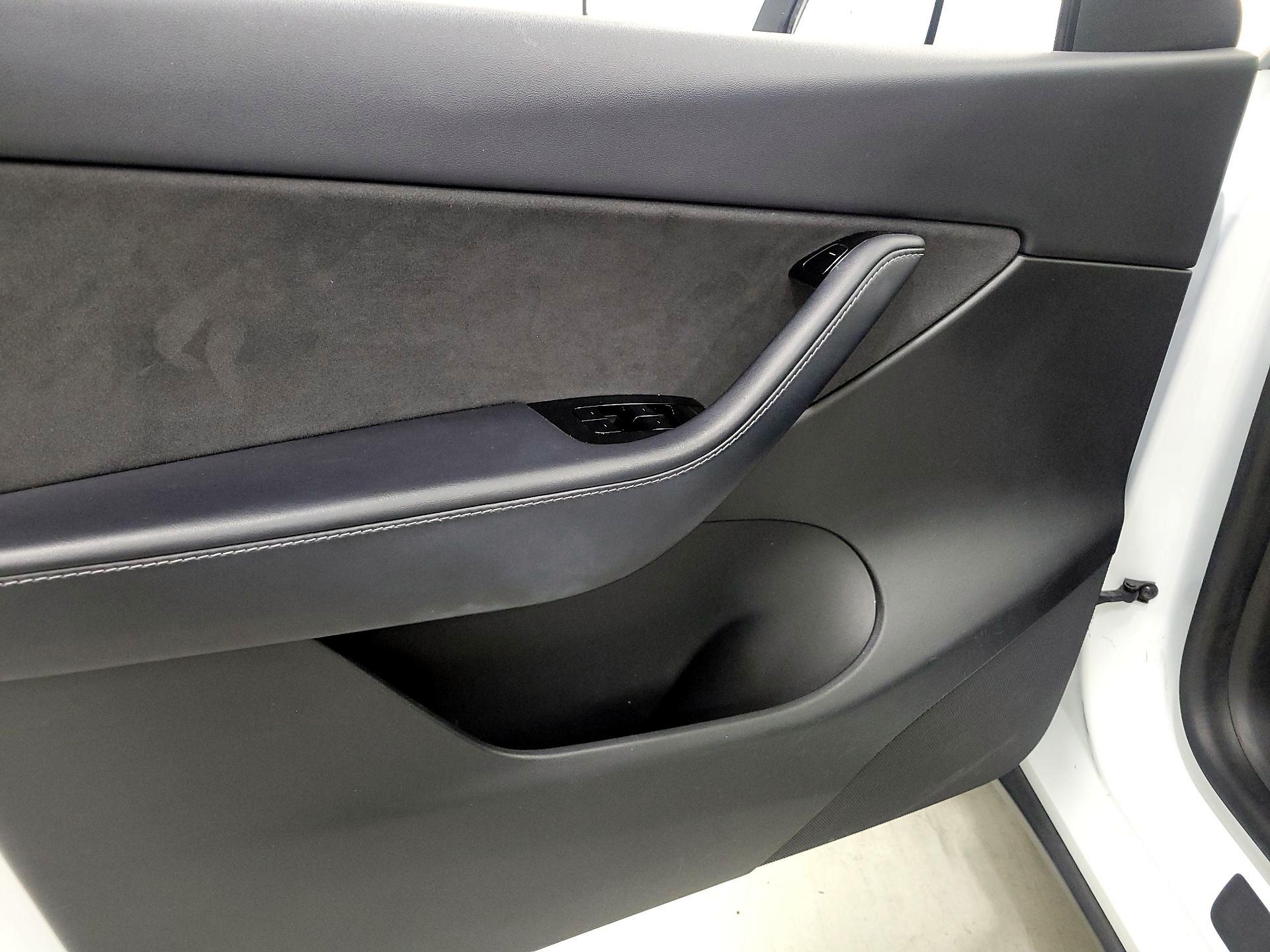 Thumbnail: 2020 Tesla Model Y - 12